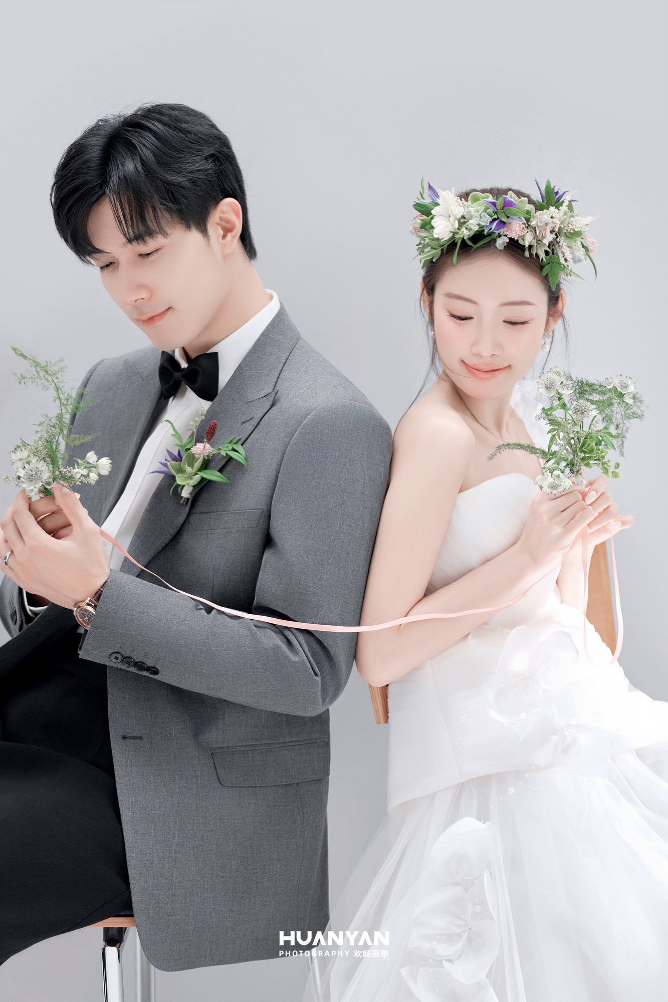 屿之誓：简约风婚纱照室内实拍