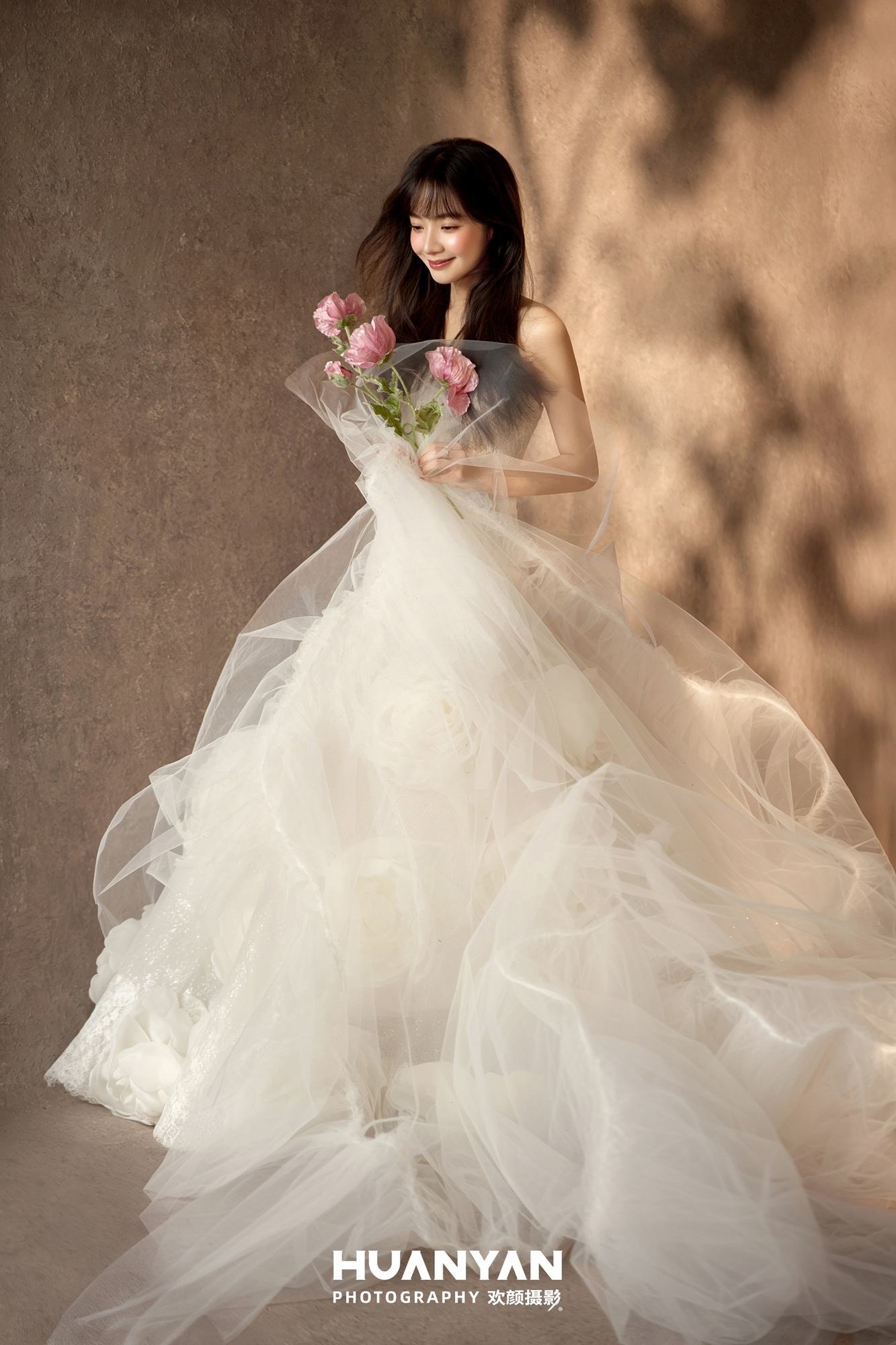 室内高级感风婚纱照实拍（暖光遇佳期系列）