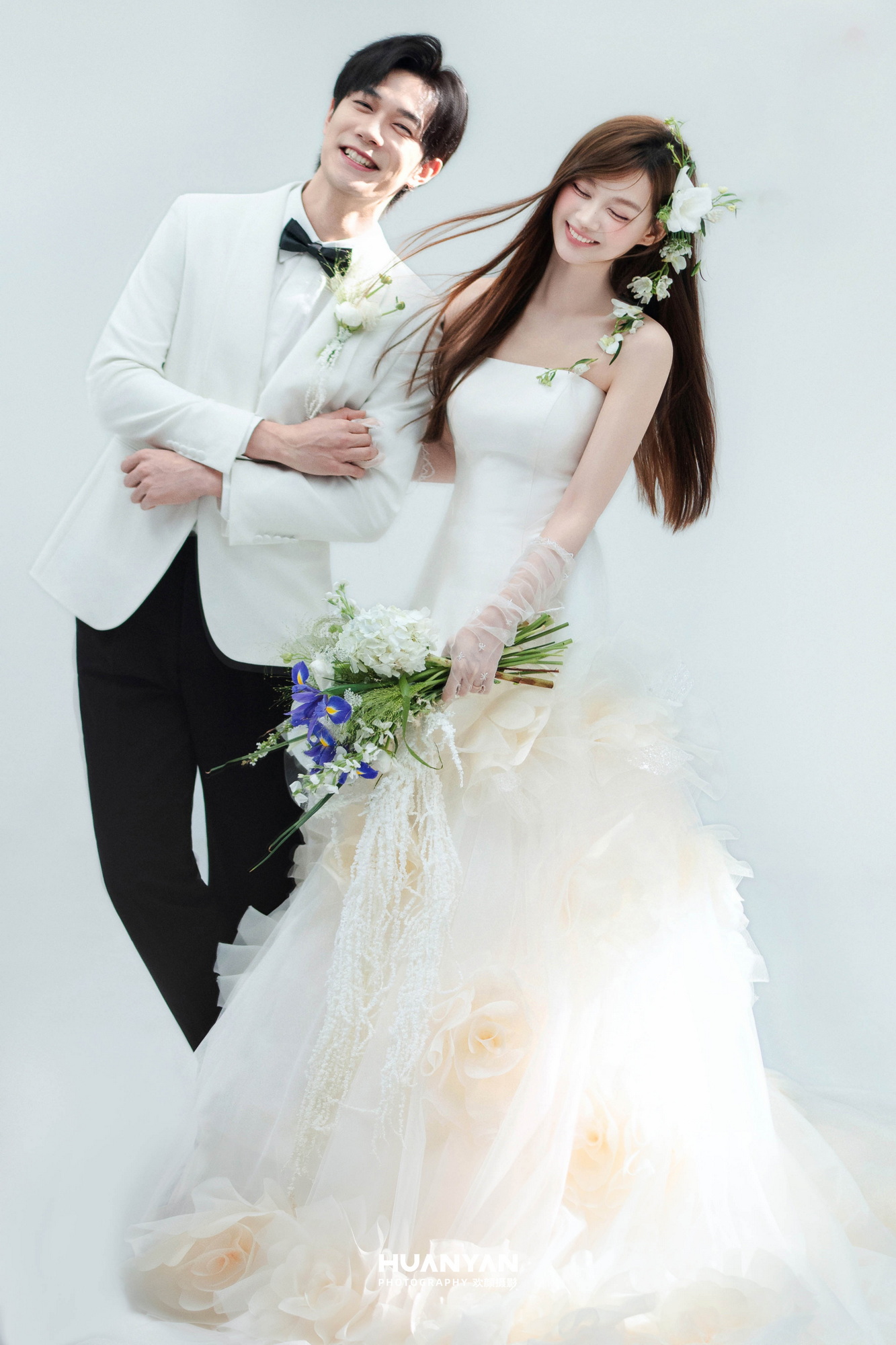 极简风婚纱照 · 室内场景 · 告白客片