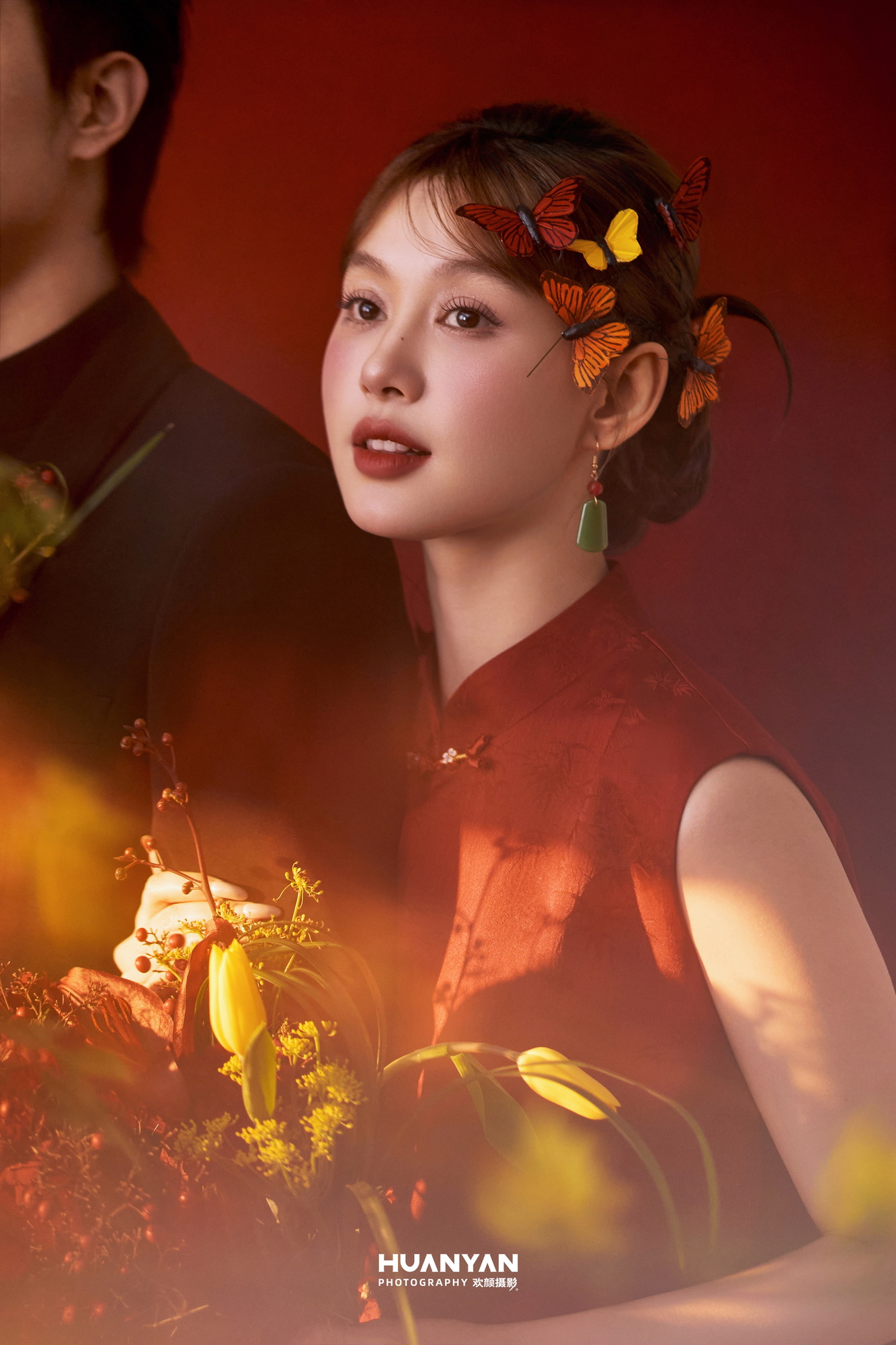 红韵·80客片第7张｜喜嫁风婚纱照，摄于室内
