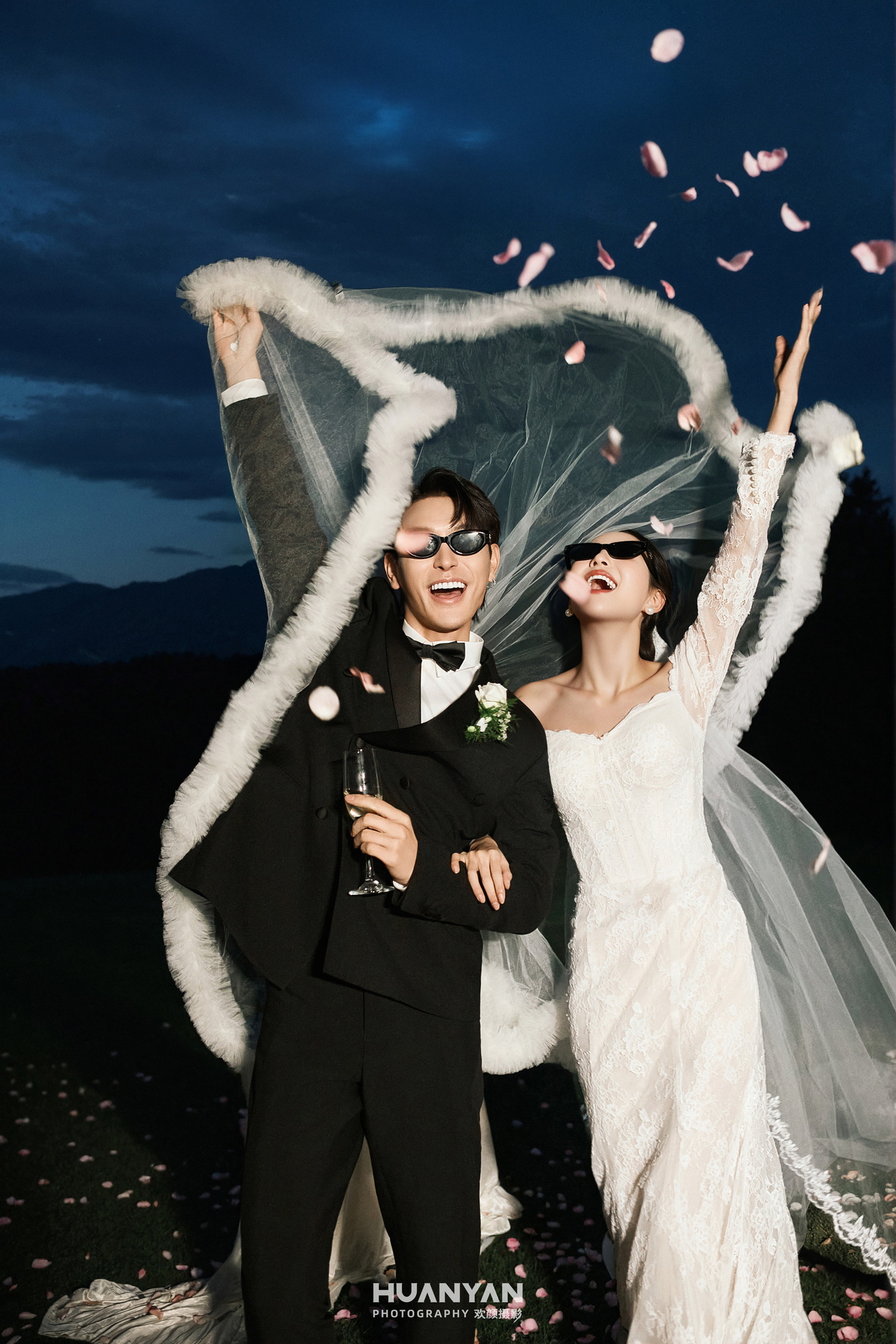屿之约集：简约风婚纱照室内实拍