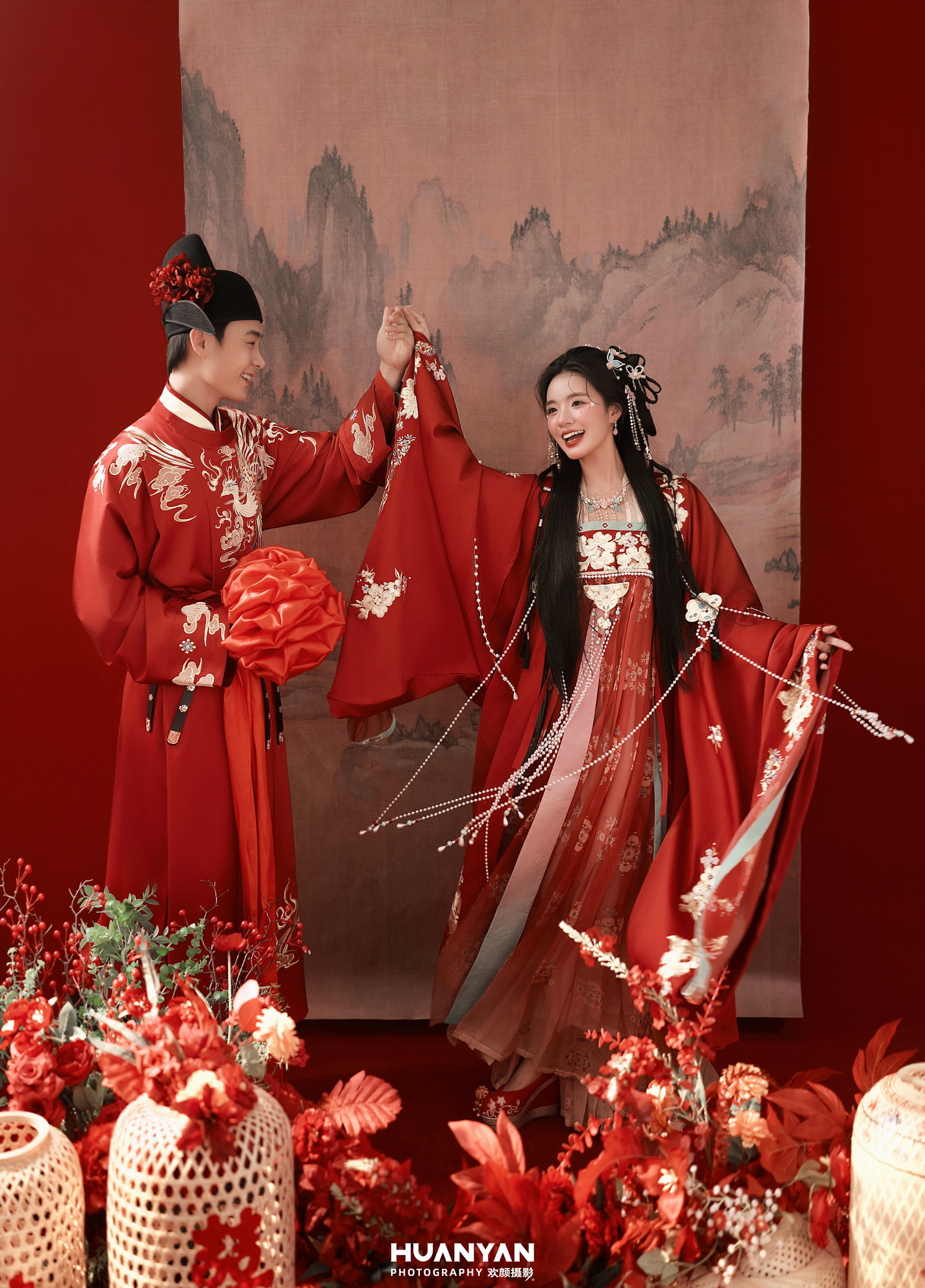 屿之约客片第3张｜简约风婚纱照，摄于室内