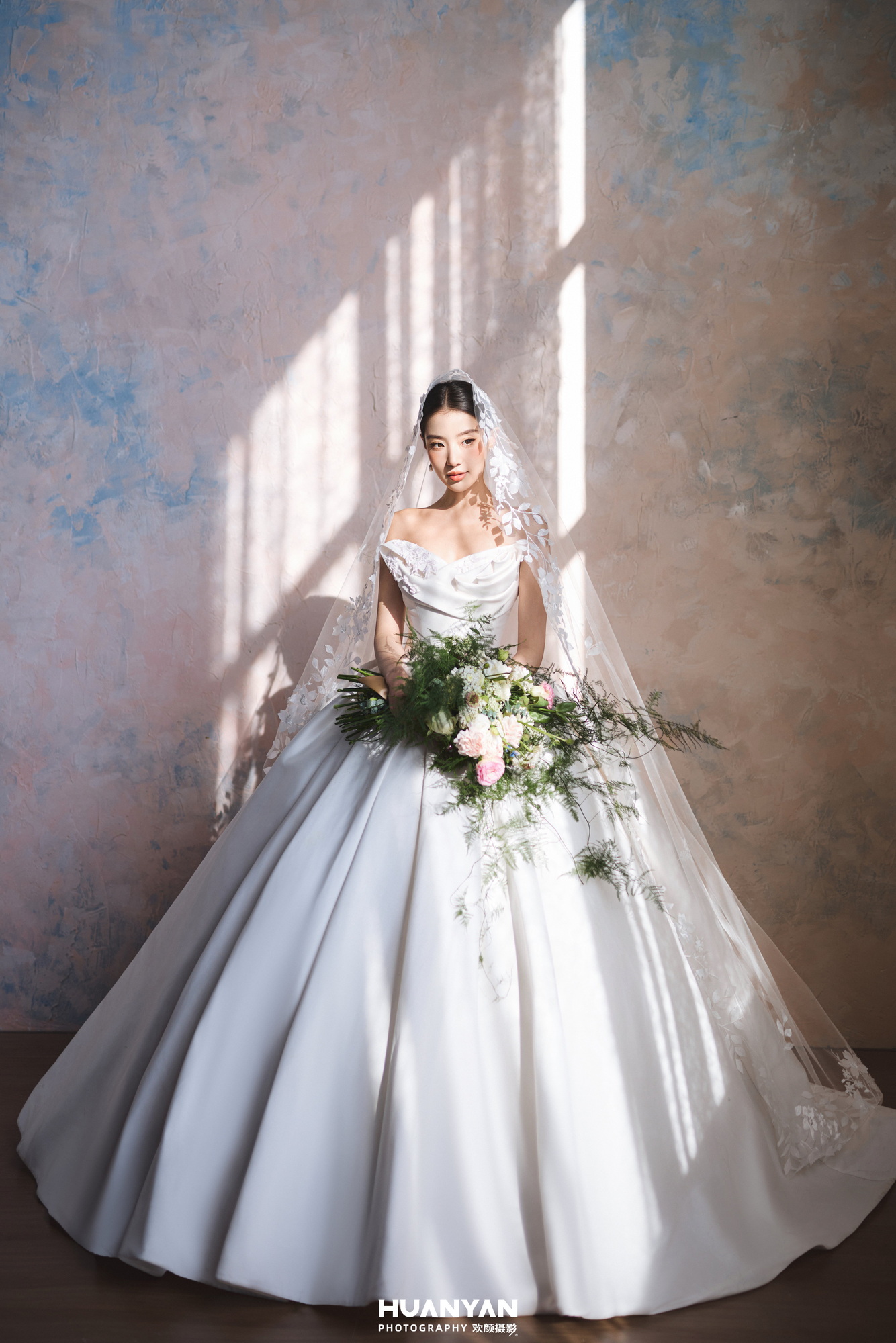 室内简约风婚纱照实拍（雾帖系列）
