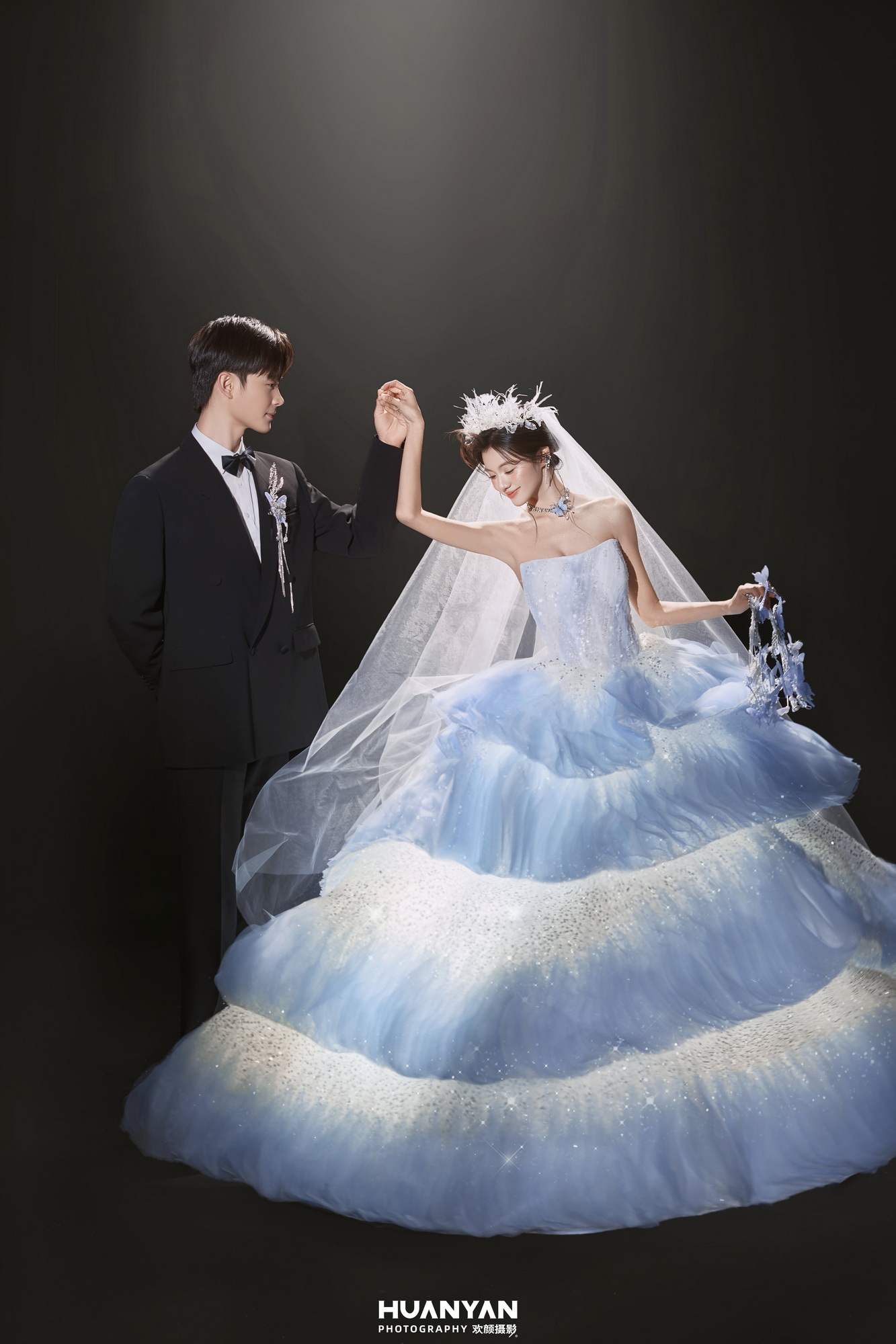 简约风婚纱照 · 室内场景 · 丝结客片