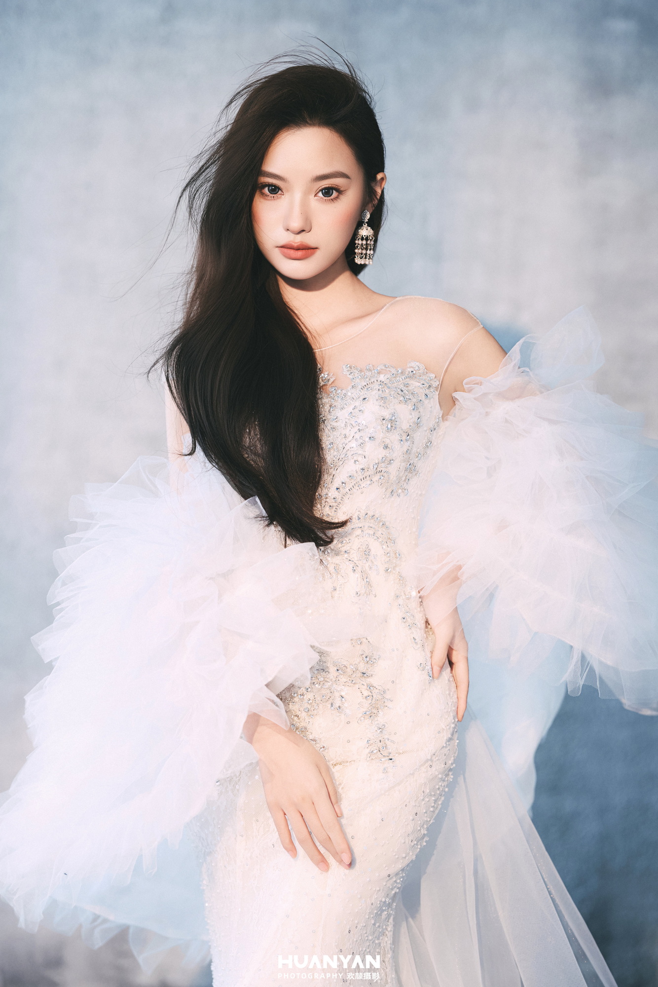 禧绮梦：简约风婚纱照室内实拍