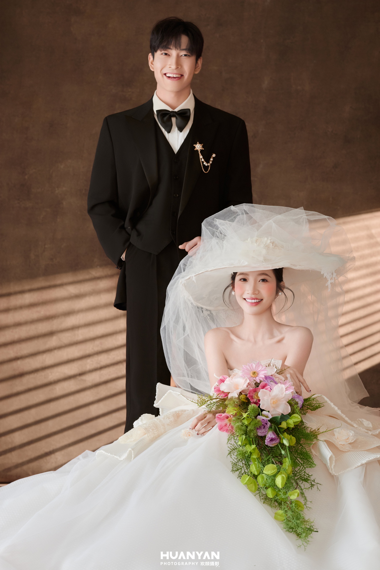 高级感风婚纱照 · 室内场景 · 漾波光客片