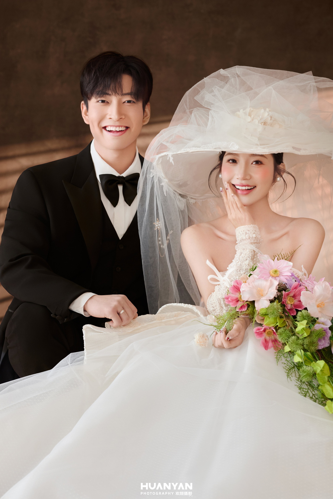 漾波光：高级感风婚纱照室内实拍