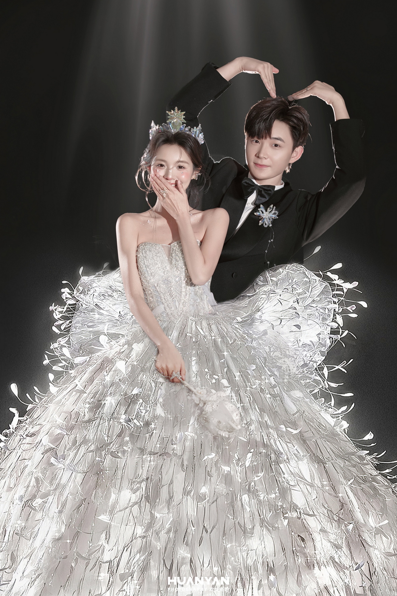简约风婚纱照 · 室内场景 · 星芒礼赞客片