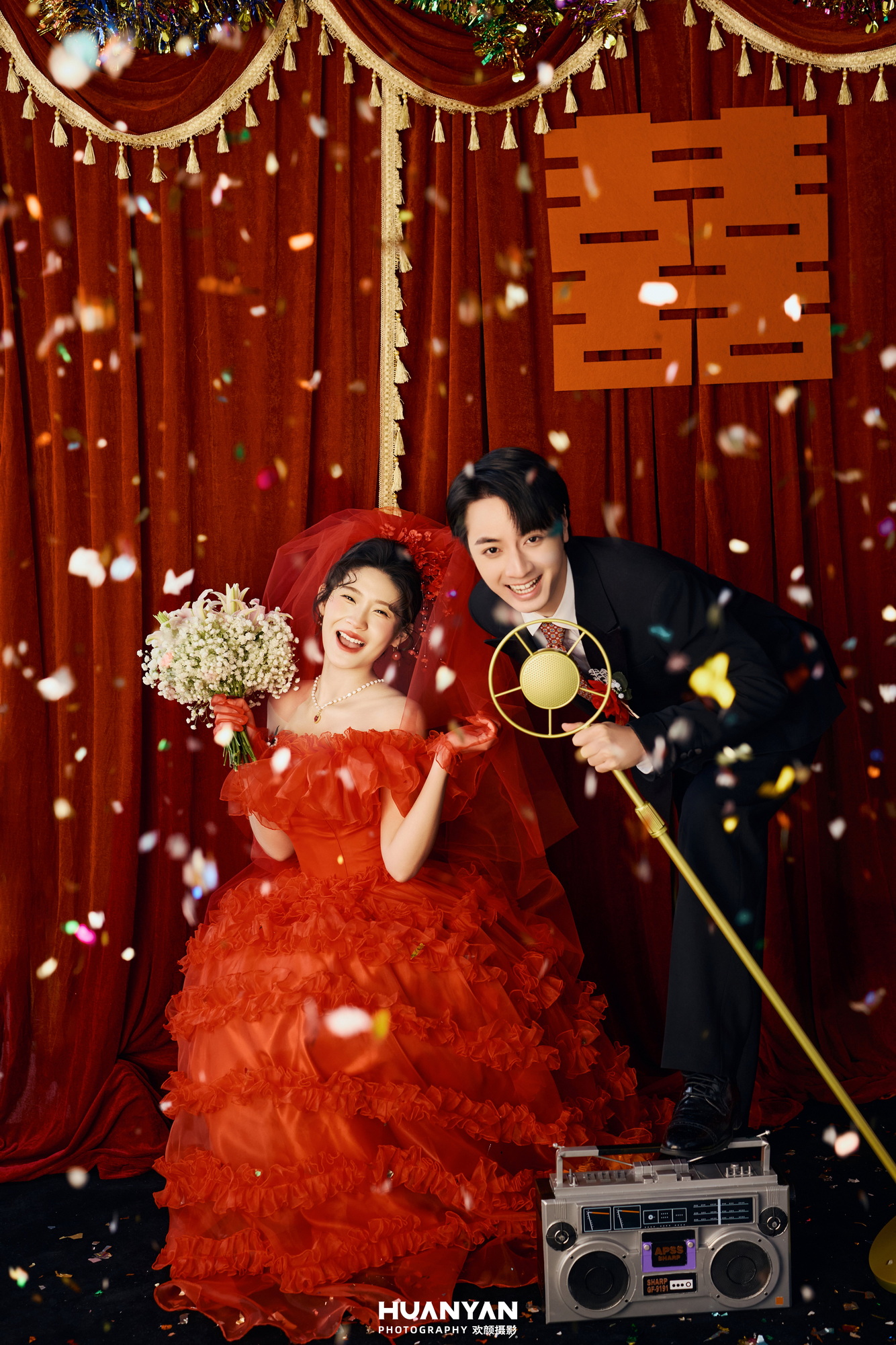 红禧绮梦，喜乐成双：喜嫁风婚纱照室内实拍