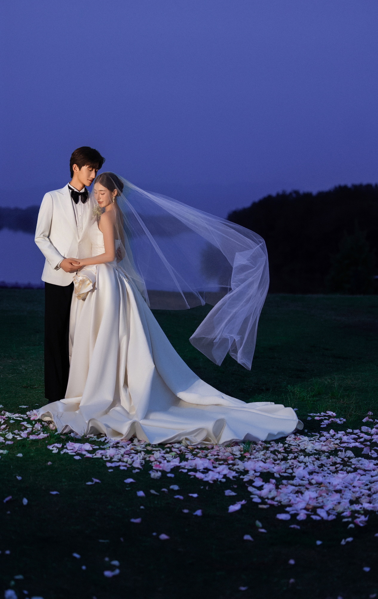 公园简约风婚纱照实拍（步步生花系列）