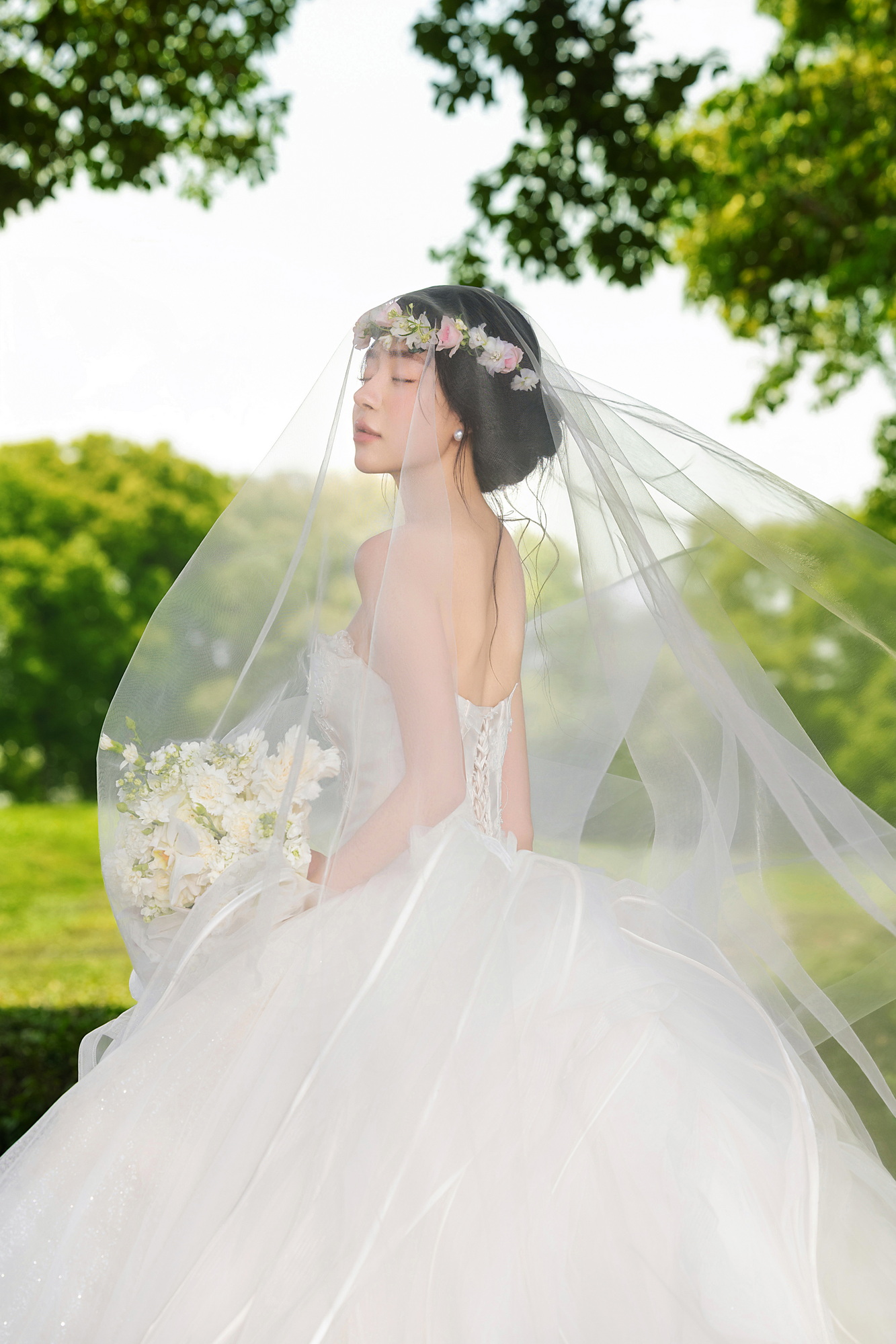 轻氧风婚纱照 · 草地场景 · 林间叙爱客片