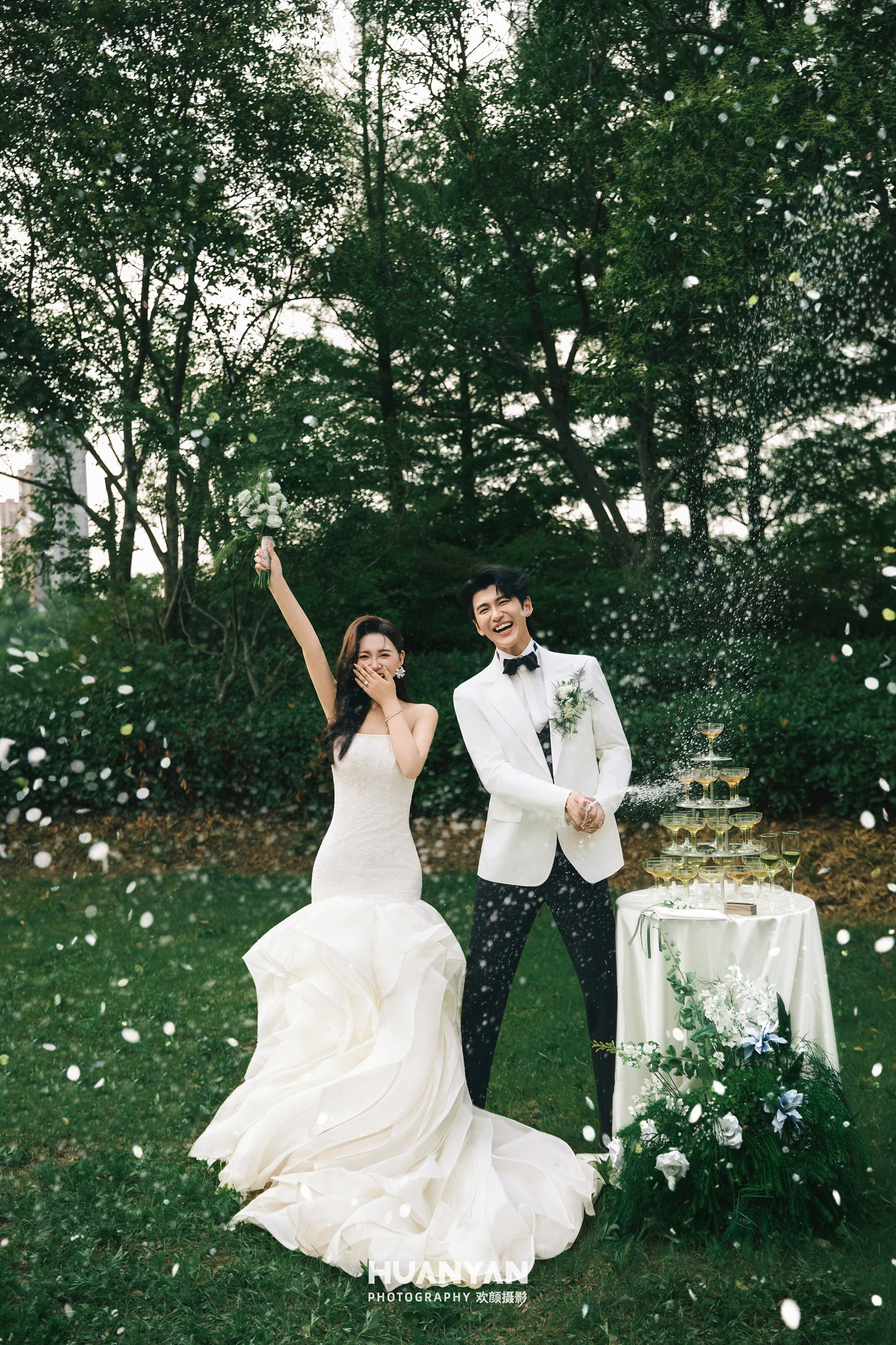 轻氧风婚纱照 · 草地场景 · 林间欢序客片