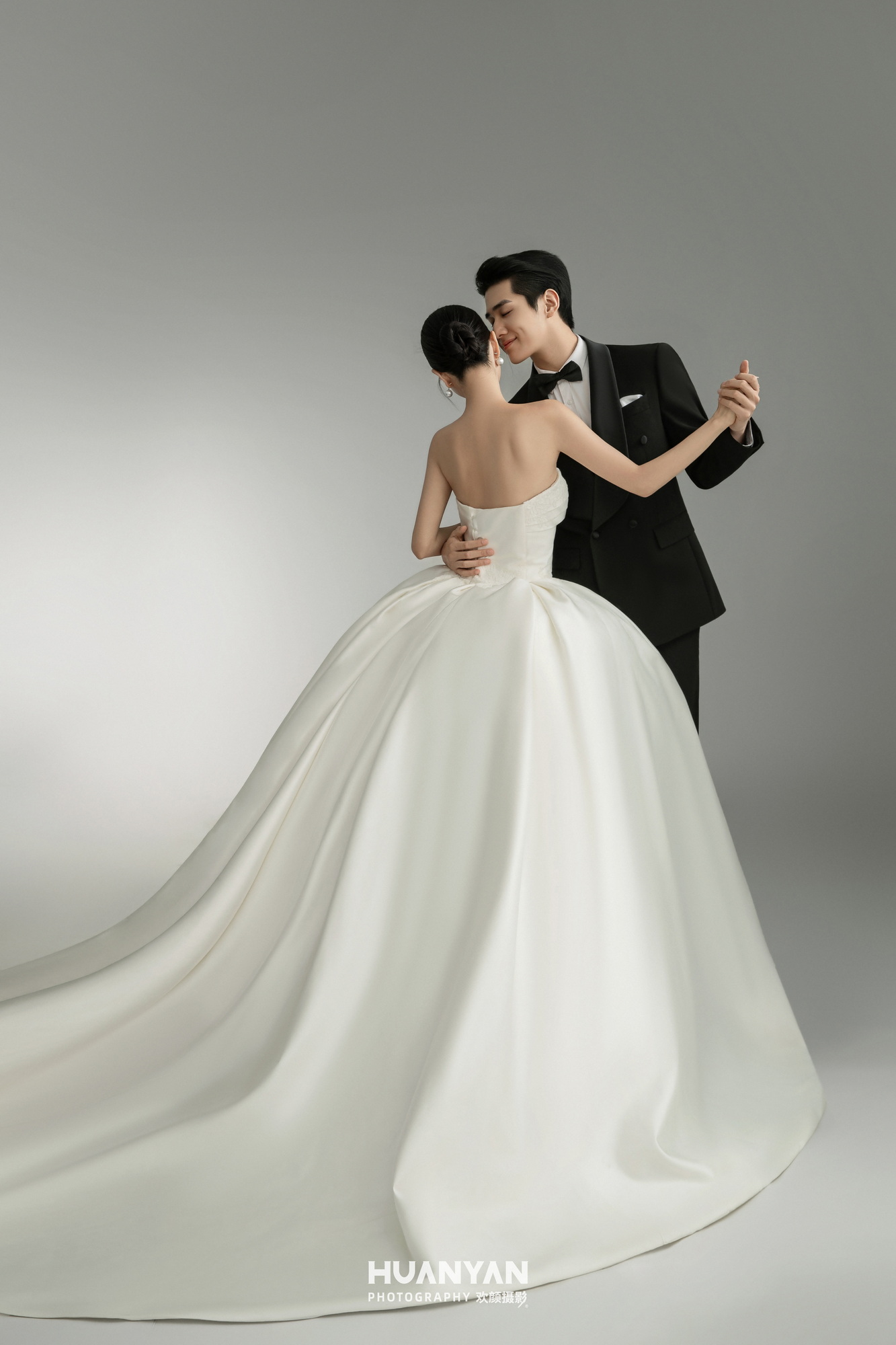 简约风婚纱照 · 室内场景 · 云序客片