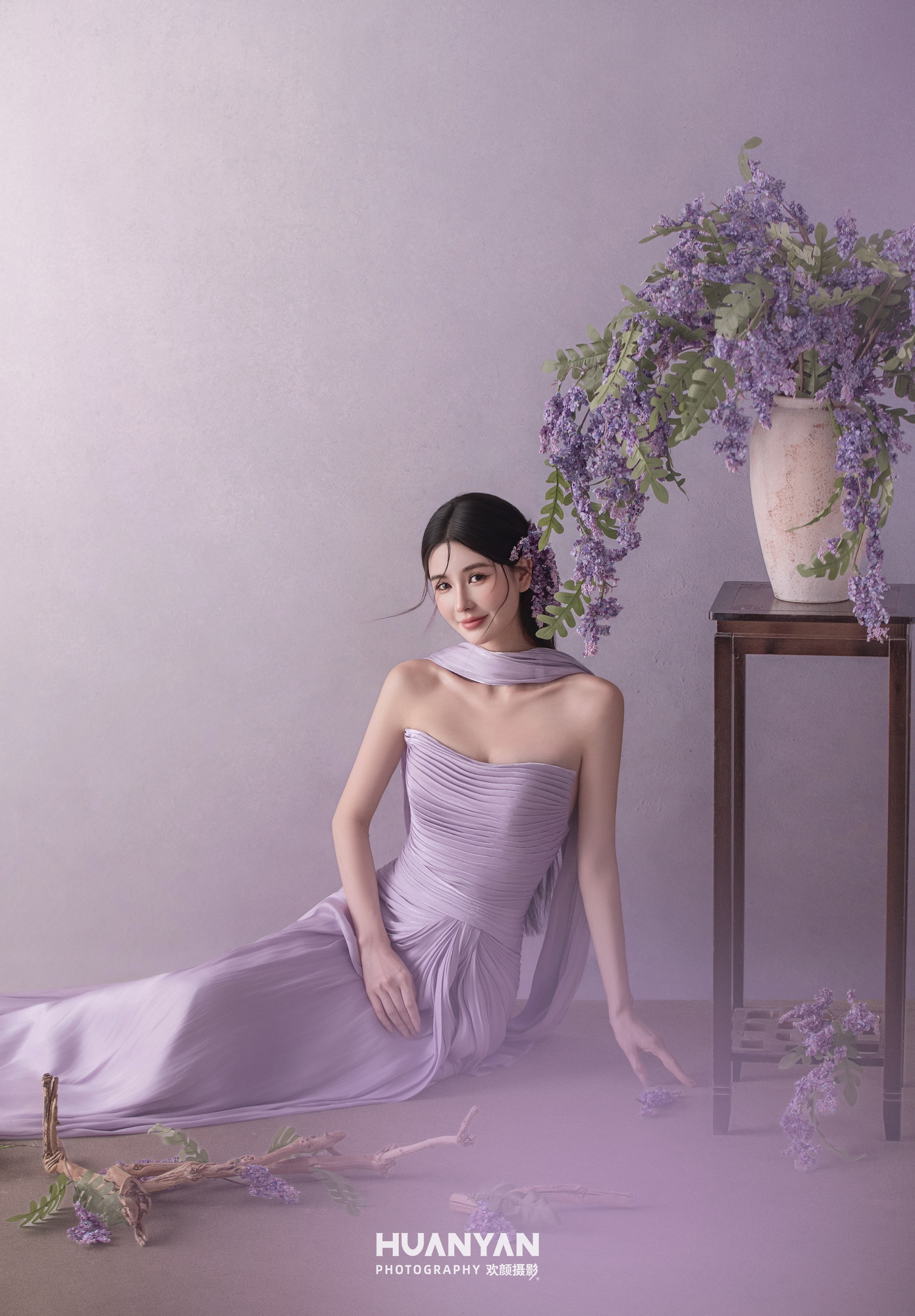 粉誓客片第3张｜简约风婚纱照，摄于室内