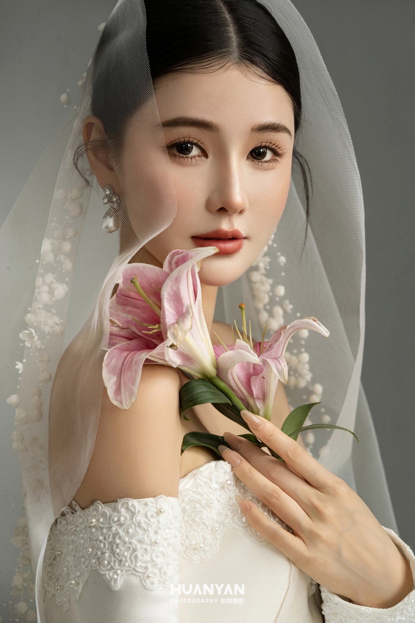 室内极简风婚纱照实拍（白纱遇佳期系列）