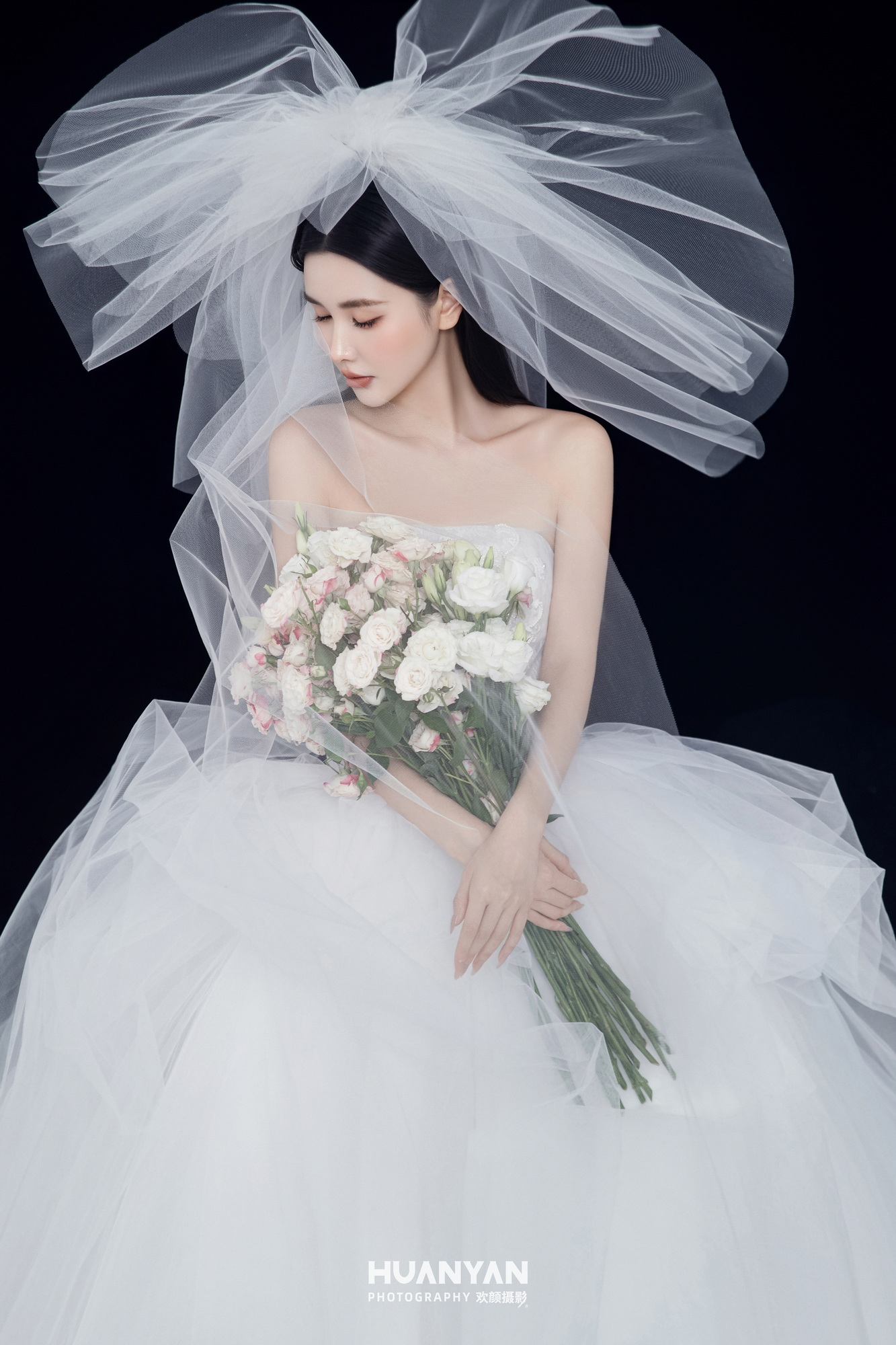春念：简约风婚纱照春天实拍