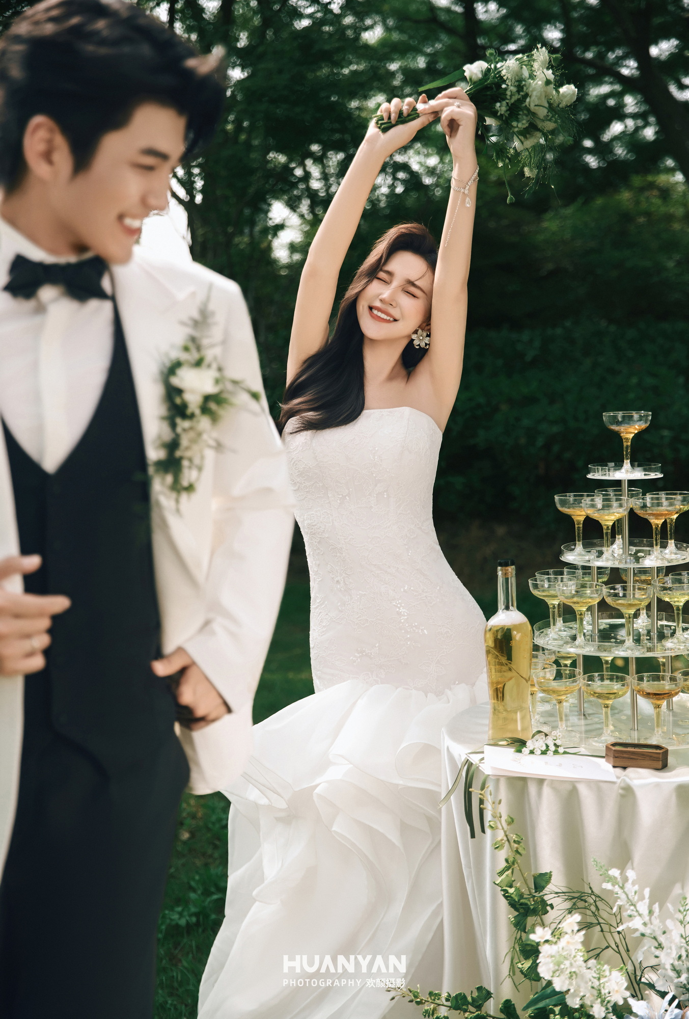 轻氧风婚纱照 · 草地场景 · 林间欢序客片