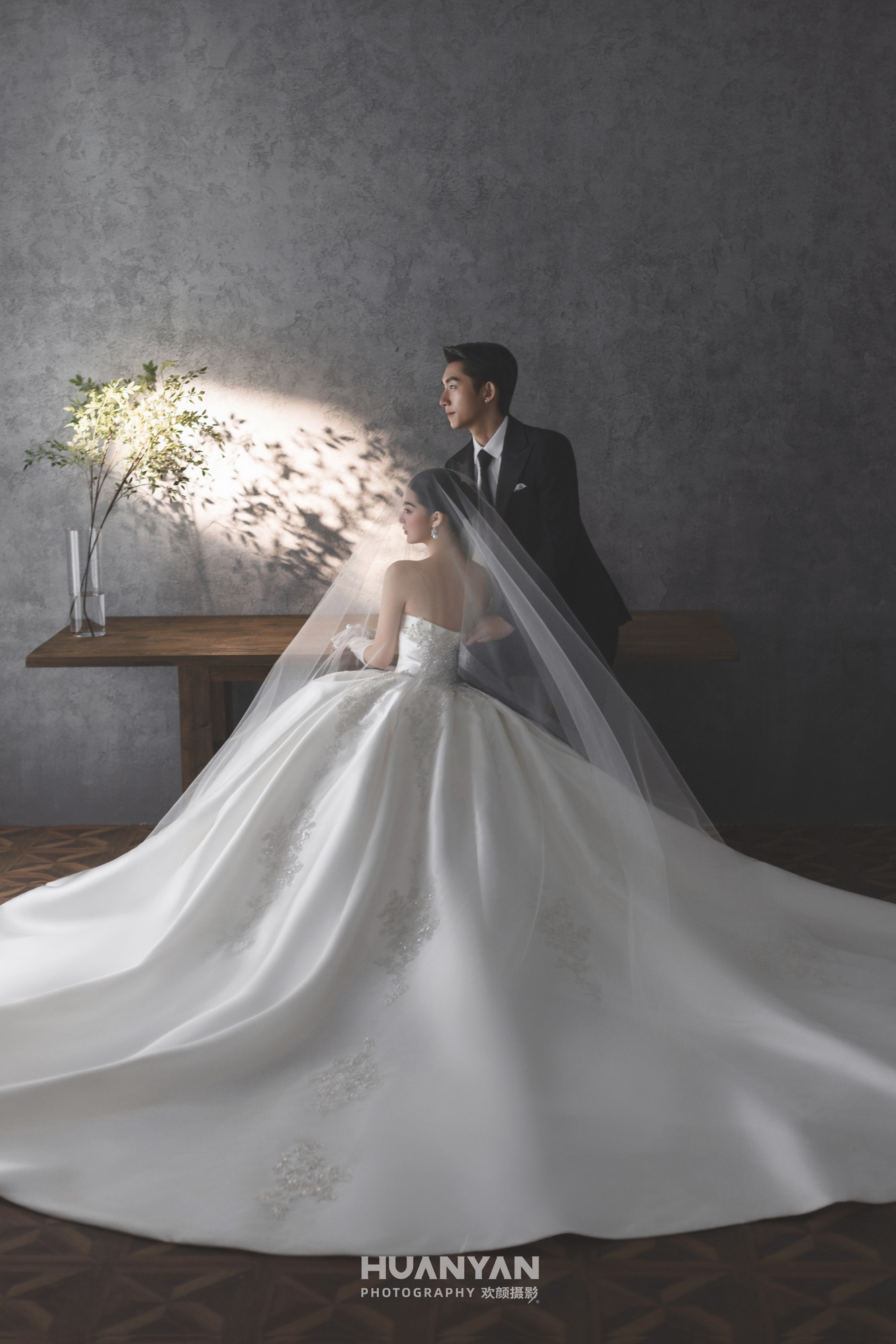 公园简约风婚纱照实拍（花纱予誓系列）