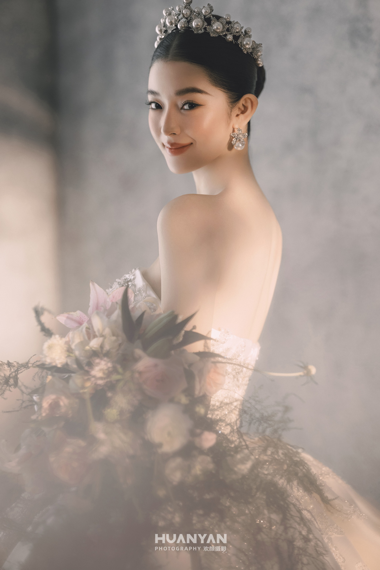 仪式感风婚纱照 · 室内场景 · 灰境絮语客片