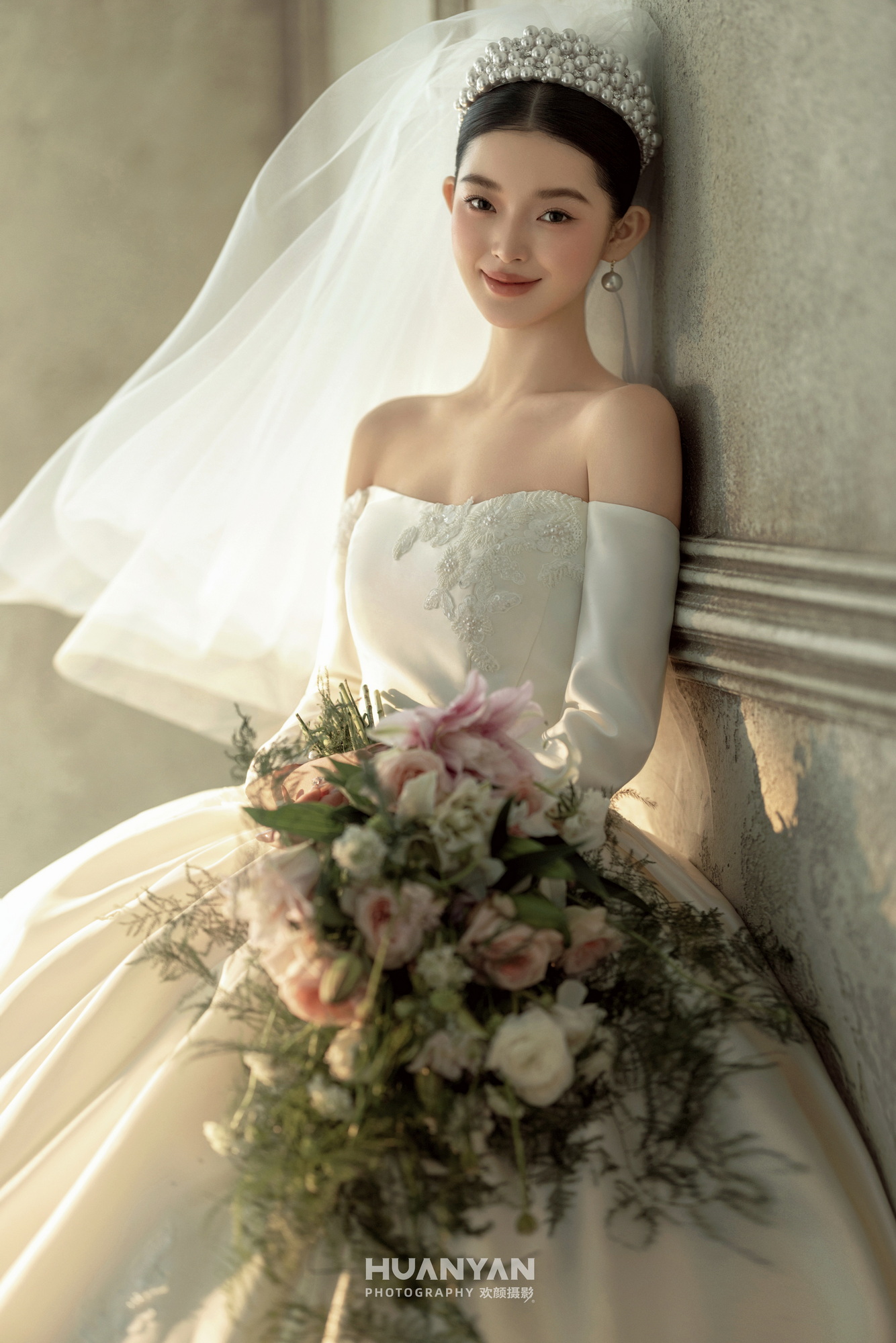 室内高级感风婚纱照实拍（缎光礼序系列）