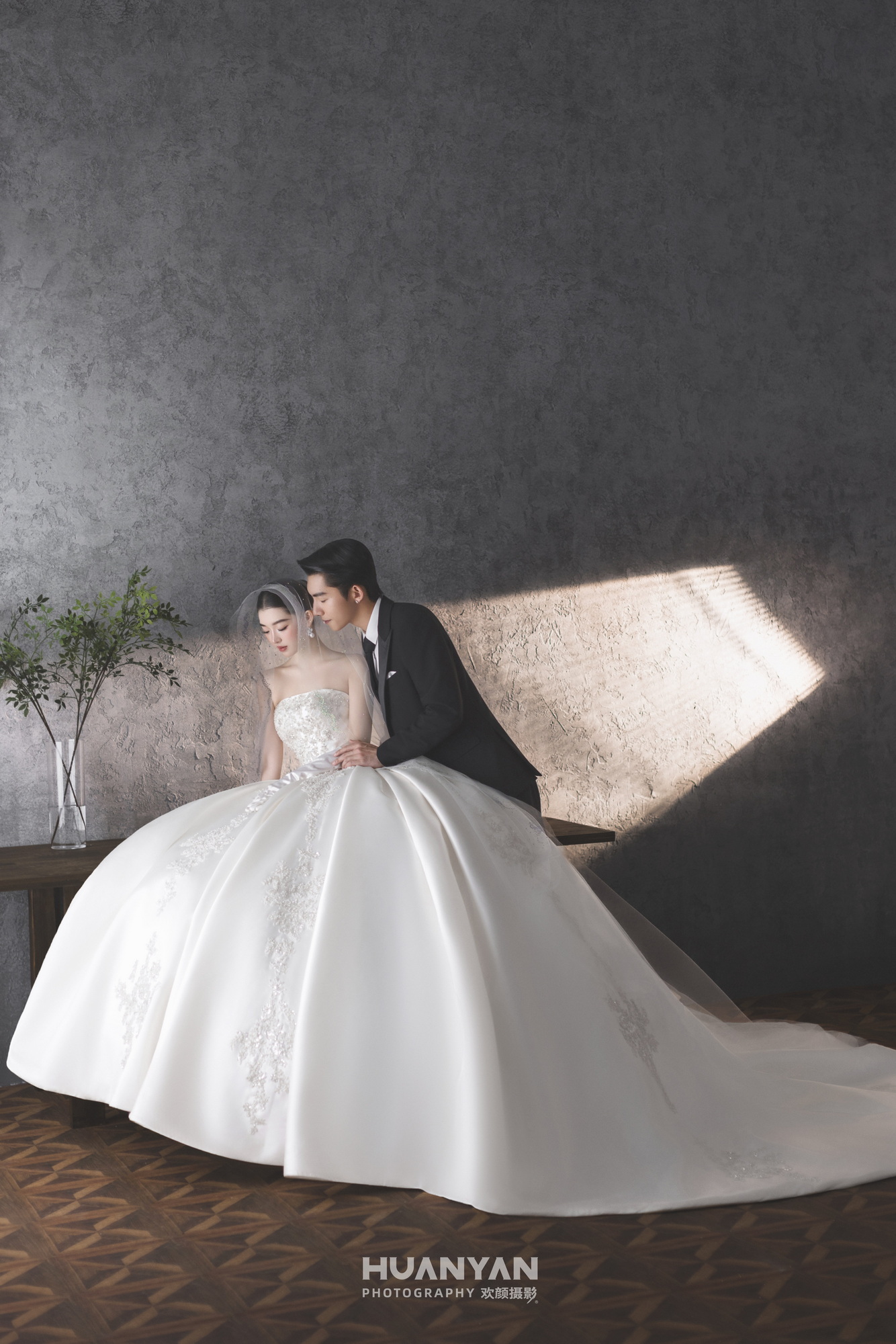 简约风婚纱照 · 公园场景 · 花纱予誓客片