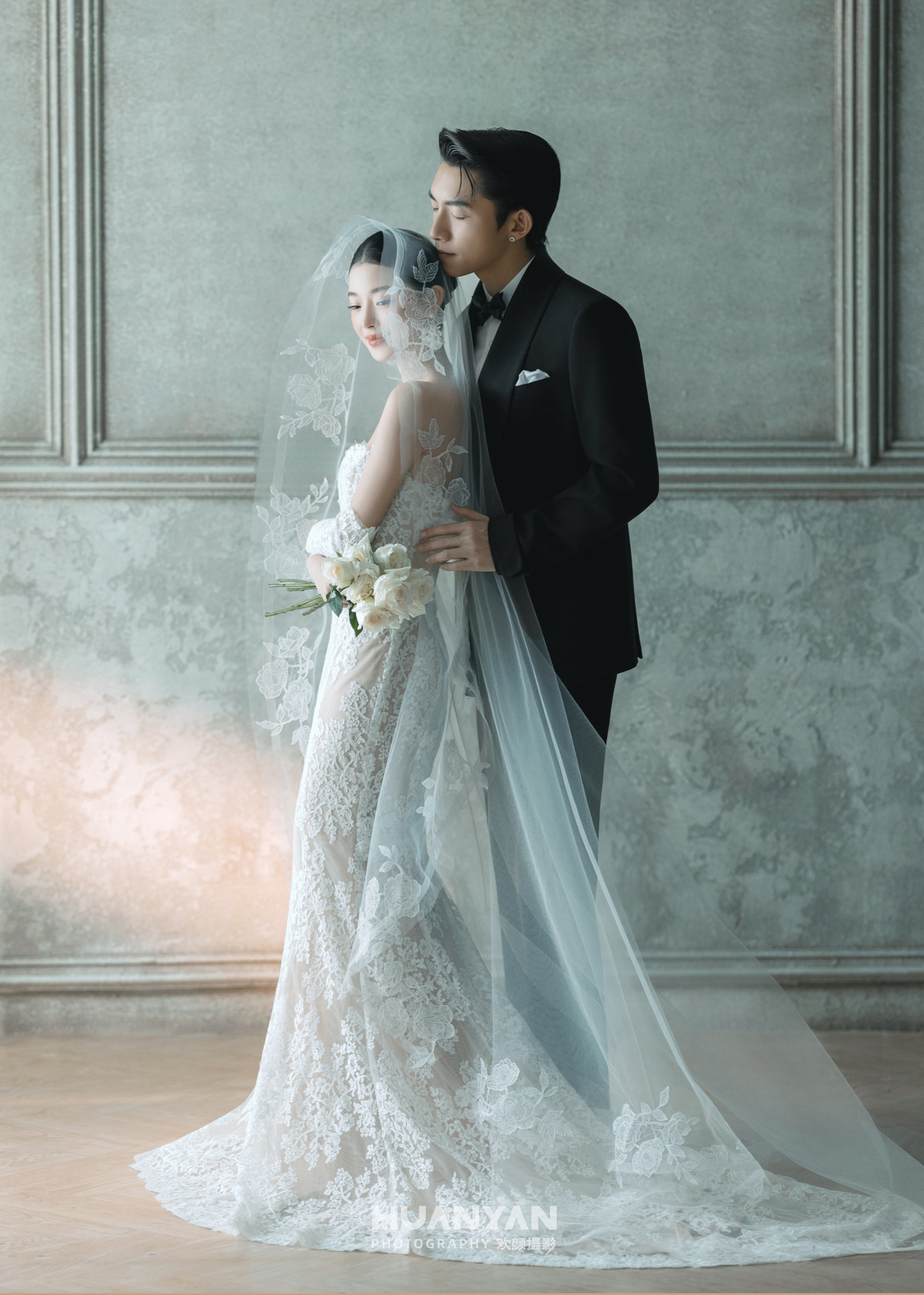 素纱纪：极简风婚纱照室内实拍