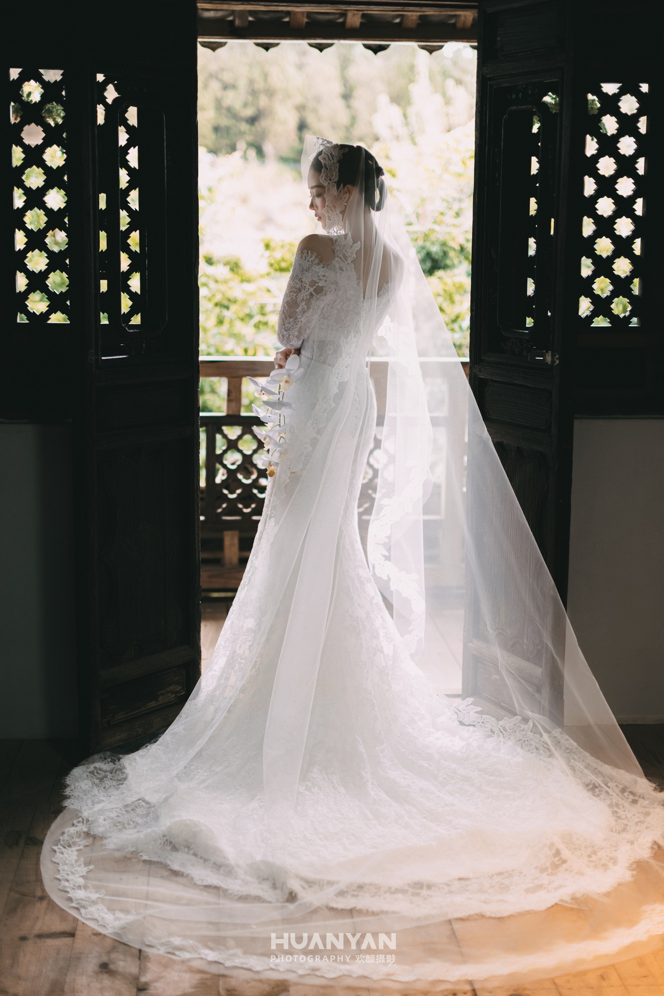 室内简约风婚纱照实拍（庭序予情·181系列）
