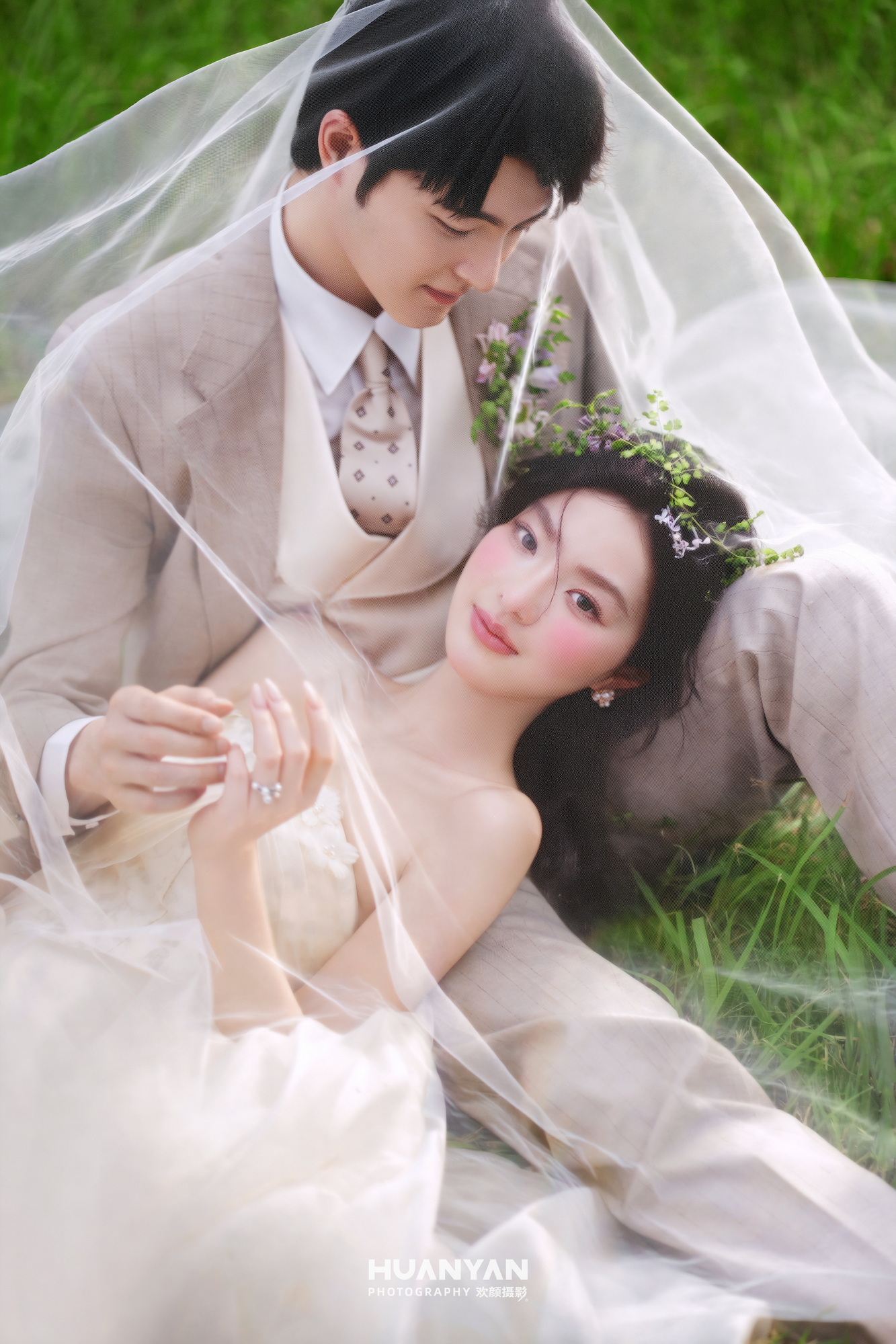 轻氧风婚纱照 · 草地场景 · 森屿情书客片
