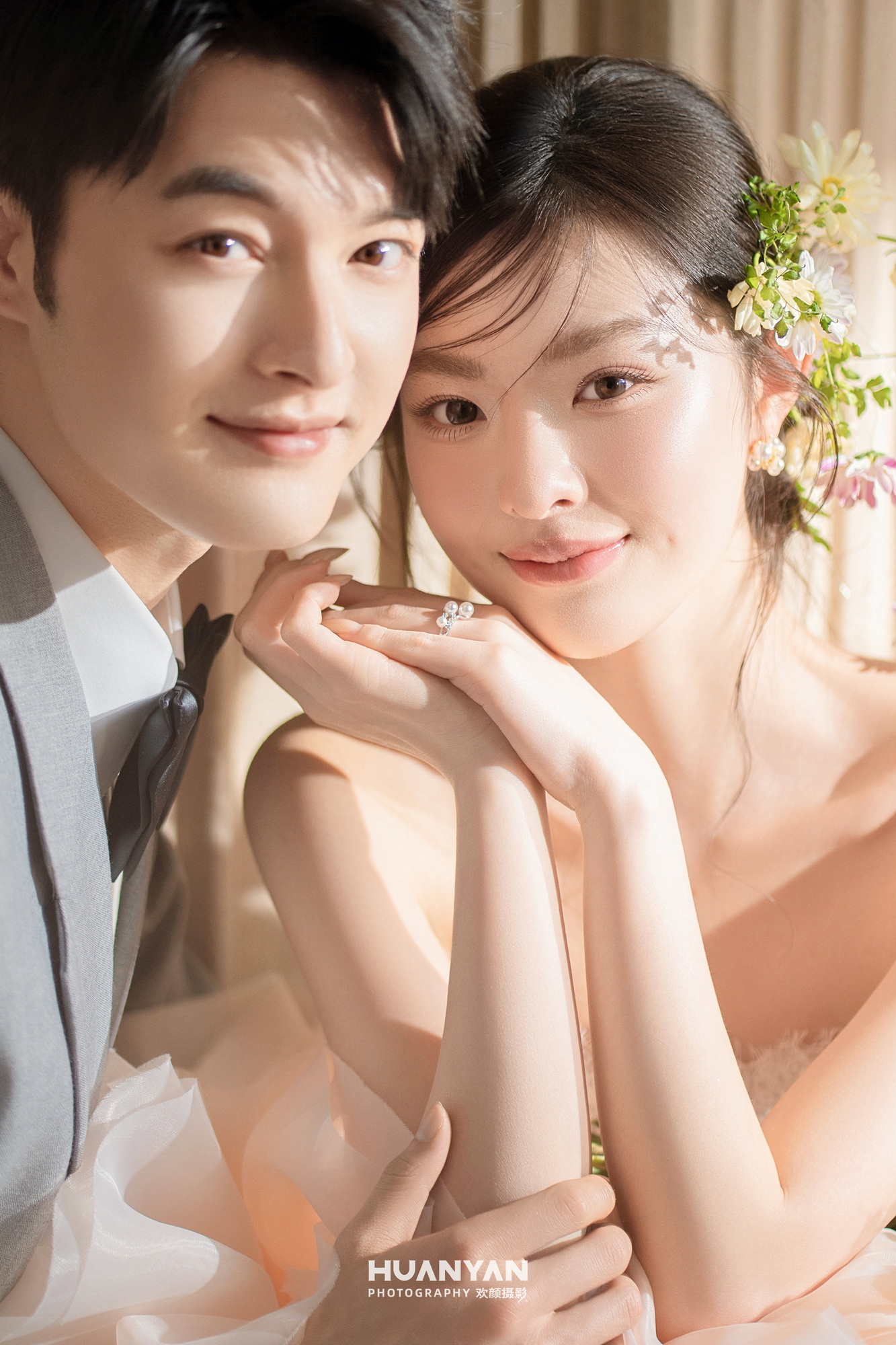 简约风婚纱照 · 室内场景 · 桃粉圆舞曲客片