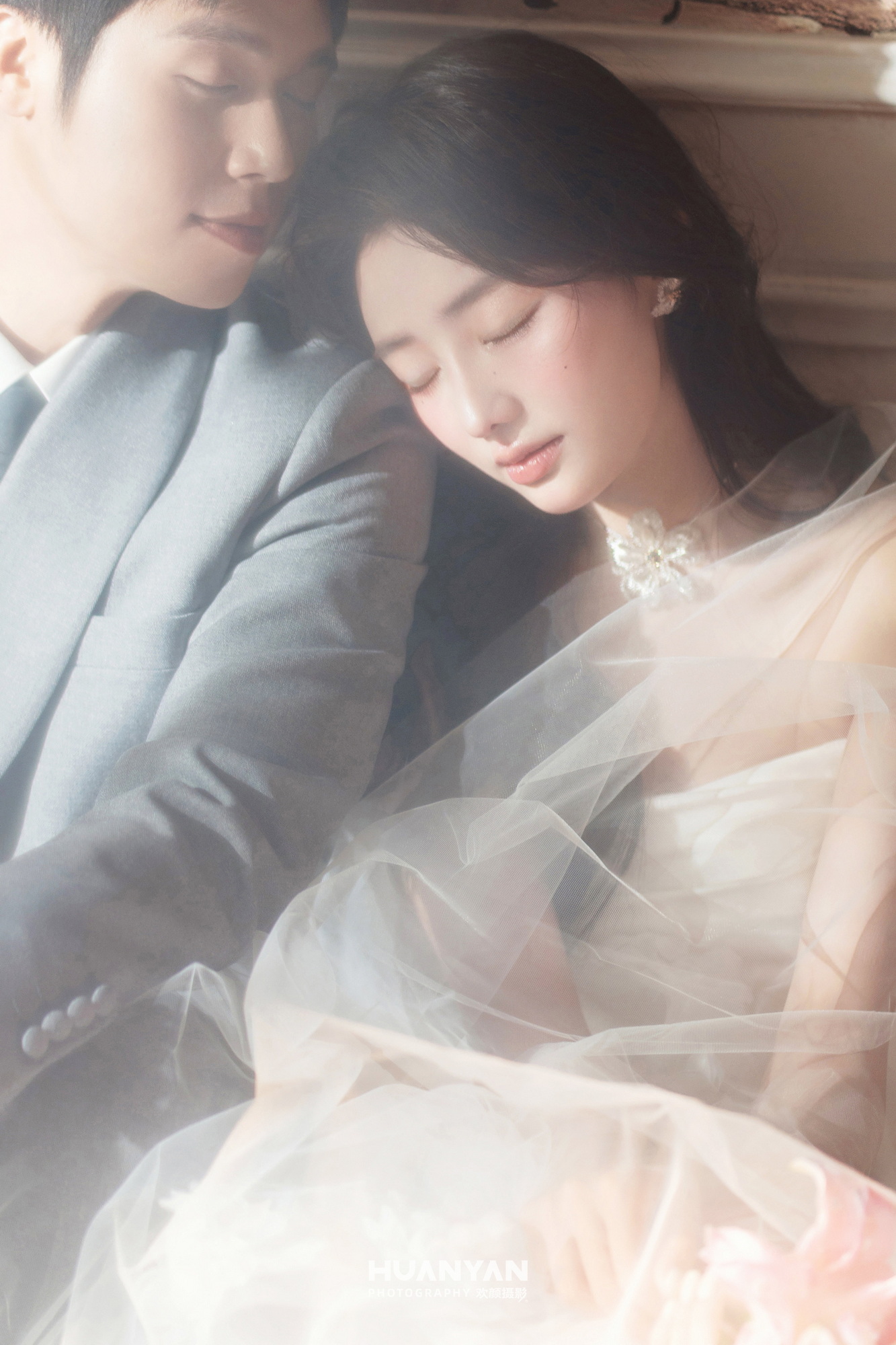 极简风婚纱照 · 室内场景 · 雾白诗行客片