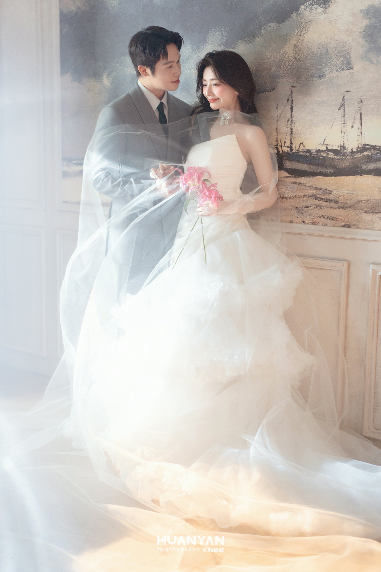 极简风婚纱照 · 室内场景 · 雾白诗行客片