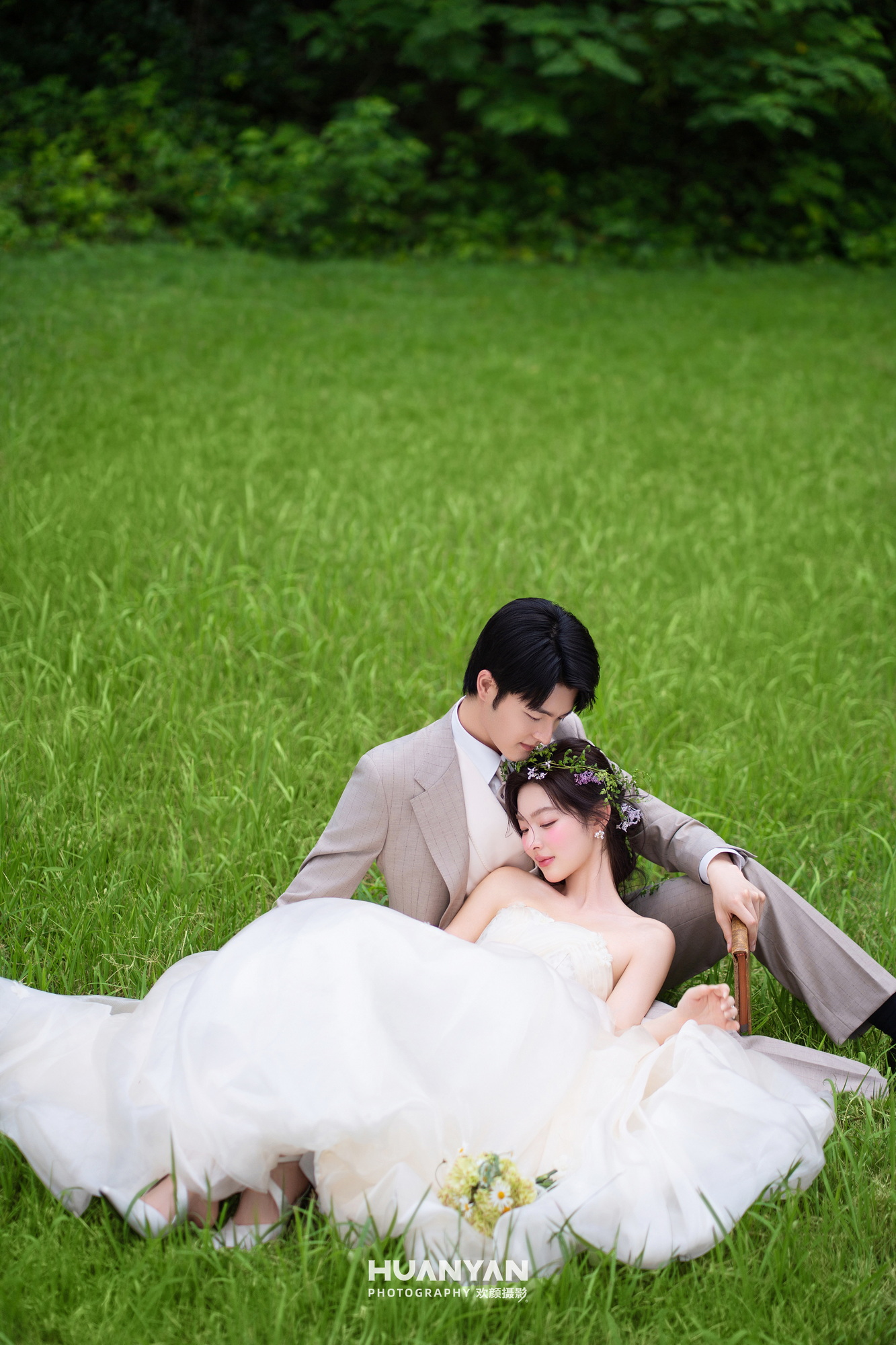 轻氧风婚纱照 · 草地场景 · 森屿情书客片