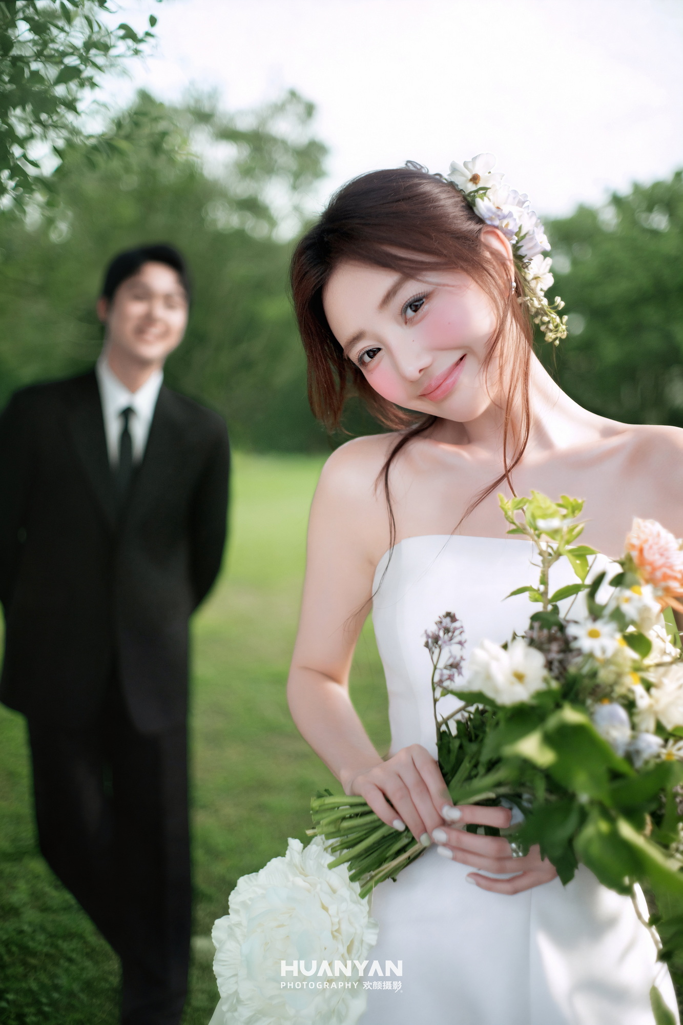 轻氧风婚纱照 · 草地场景 · 雾绿轻语客片