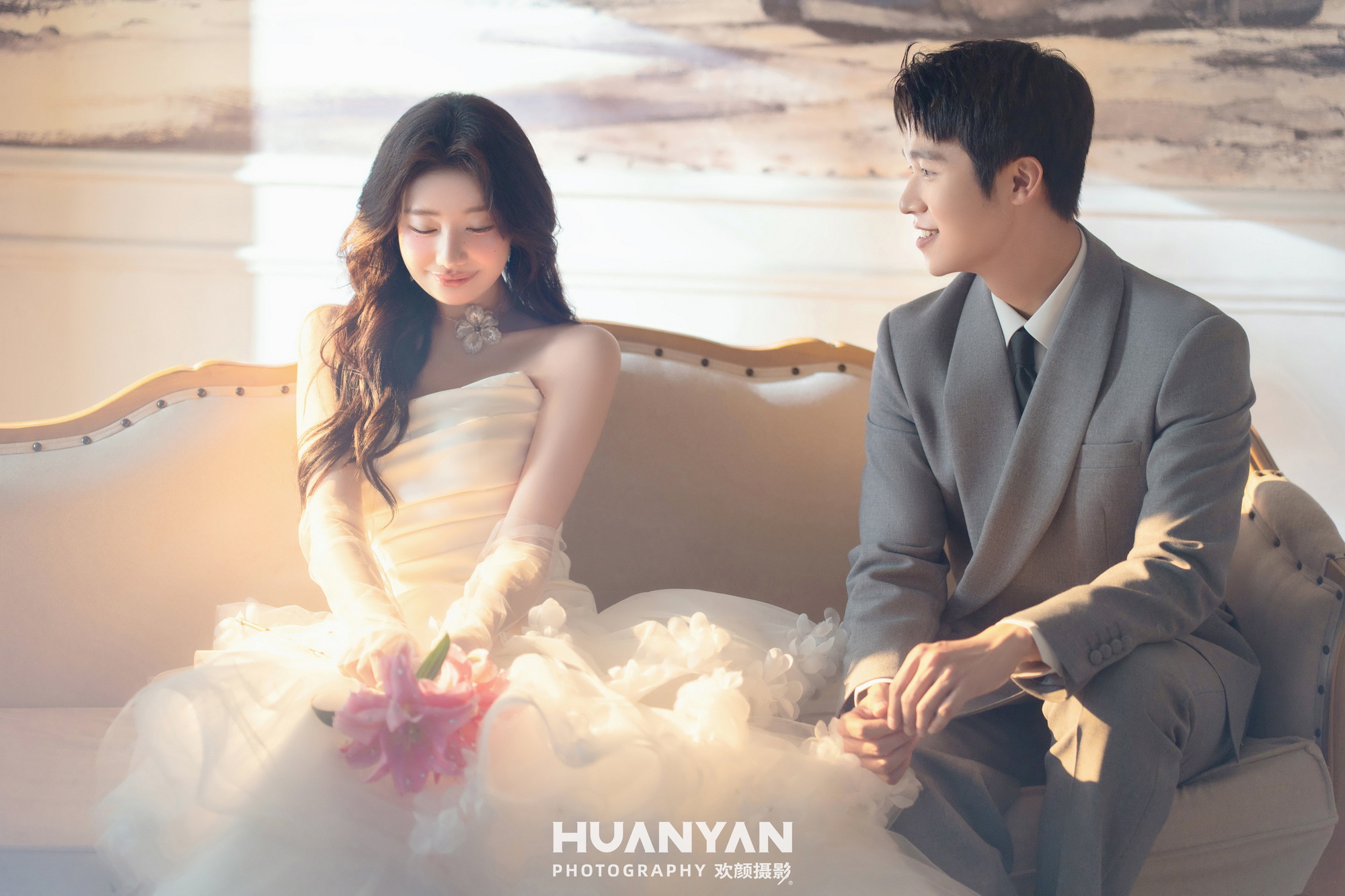 极简风婚纱照 · 室内场景 · 雾白诗行客片