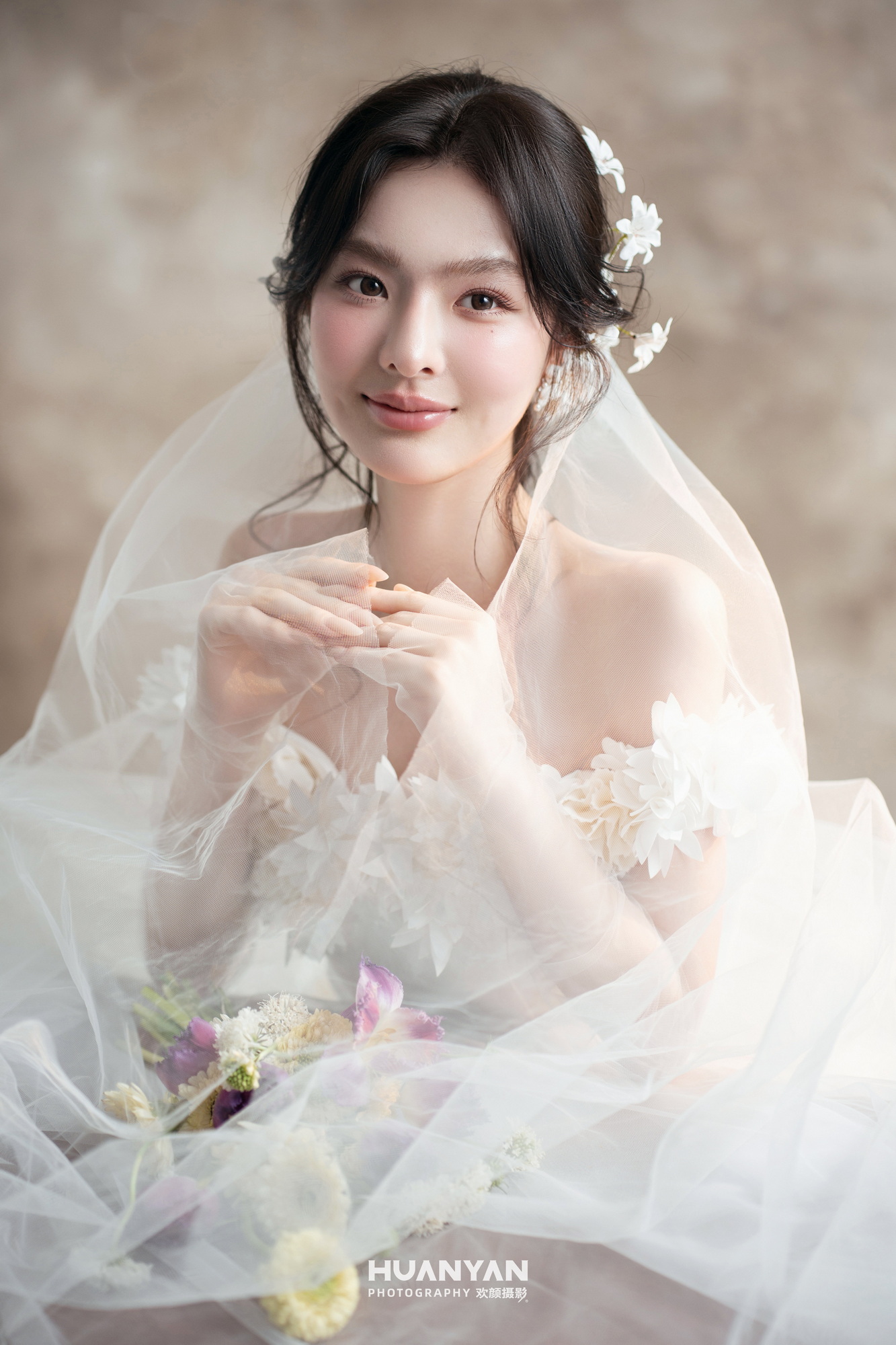 花叙白纱：极简风婚纱照公园实拍