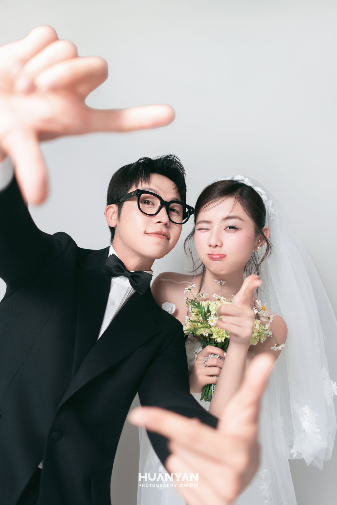 室内简约风婚纱照实拍（笑意成诗系列）