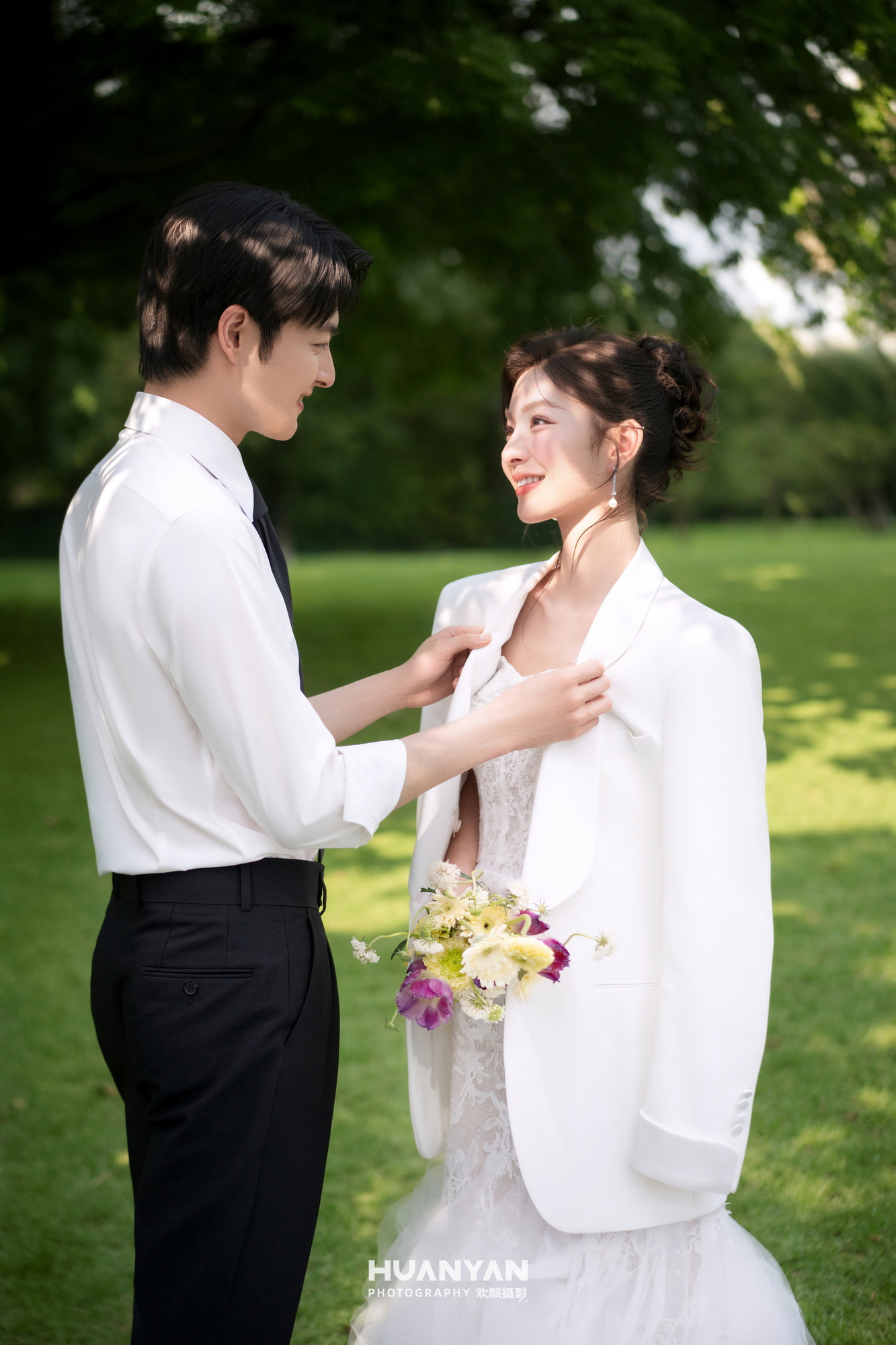 草地轻氧风婚纱照实拍（森屿白纱系列）
