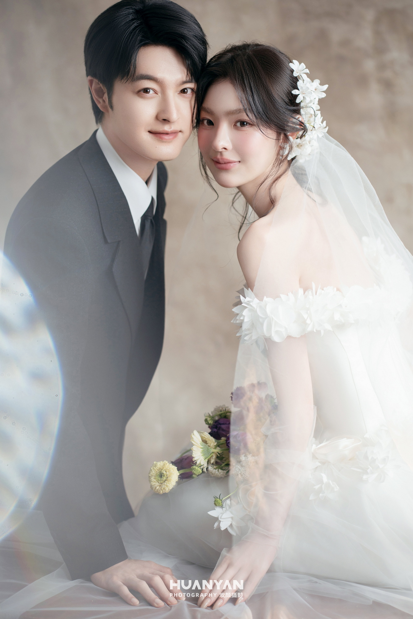 花叙白纱：极简风婚纱照公园实拍