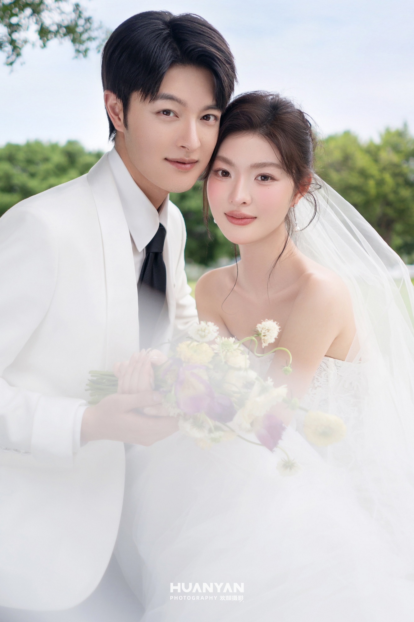 轻氧风婚纱照 · 草地场景 · 森屿白纱客片