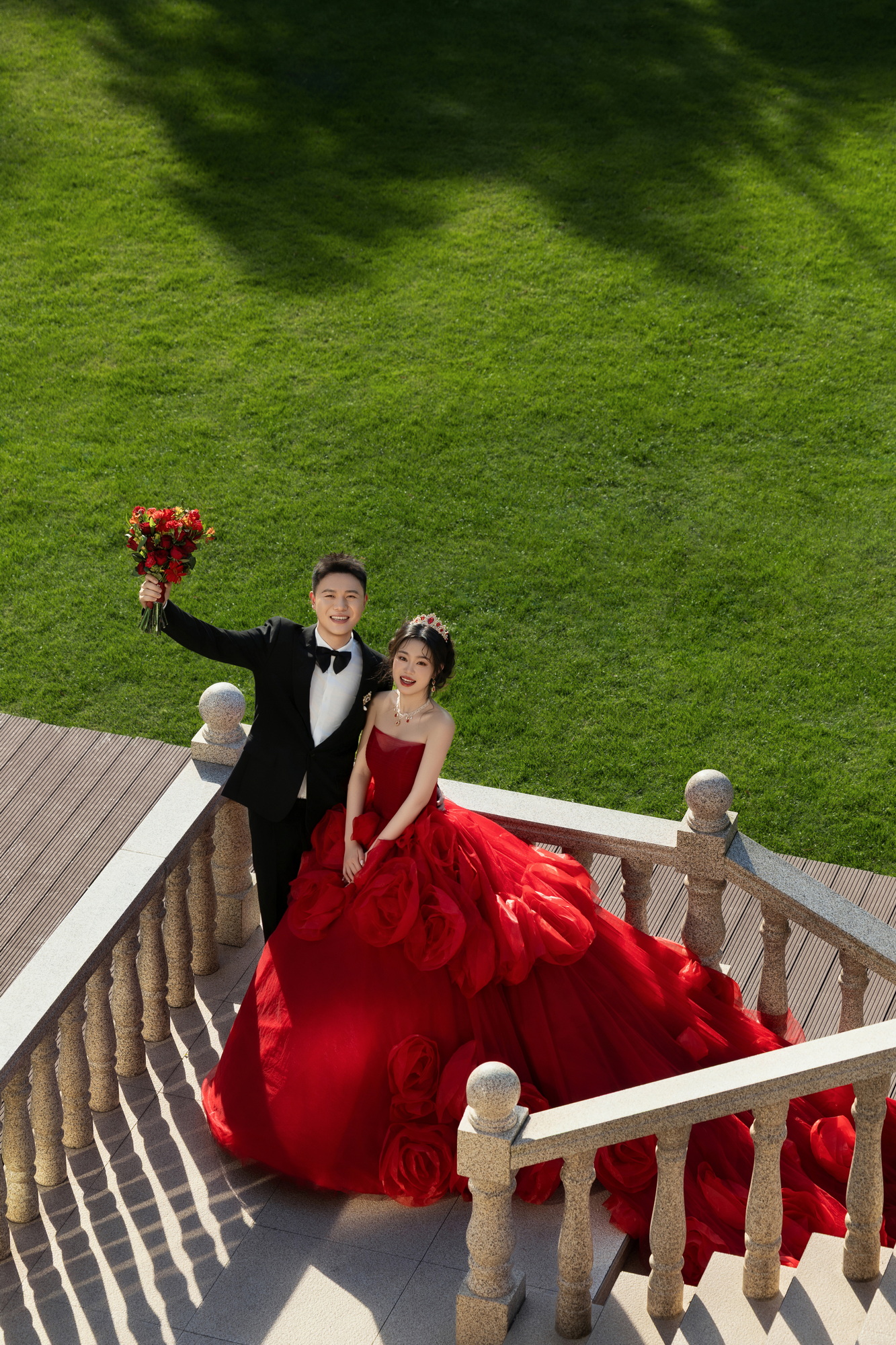 热烈序曲：简约风婚纱照室内实拍