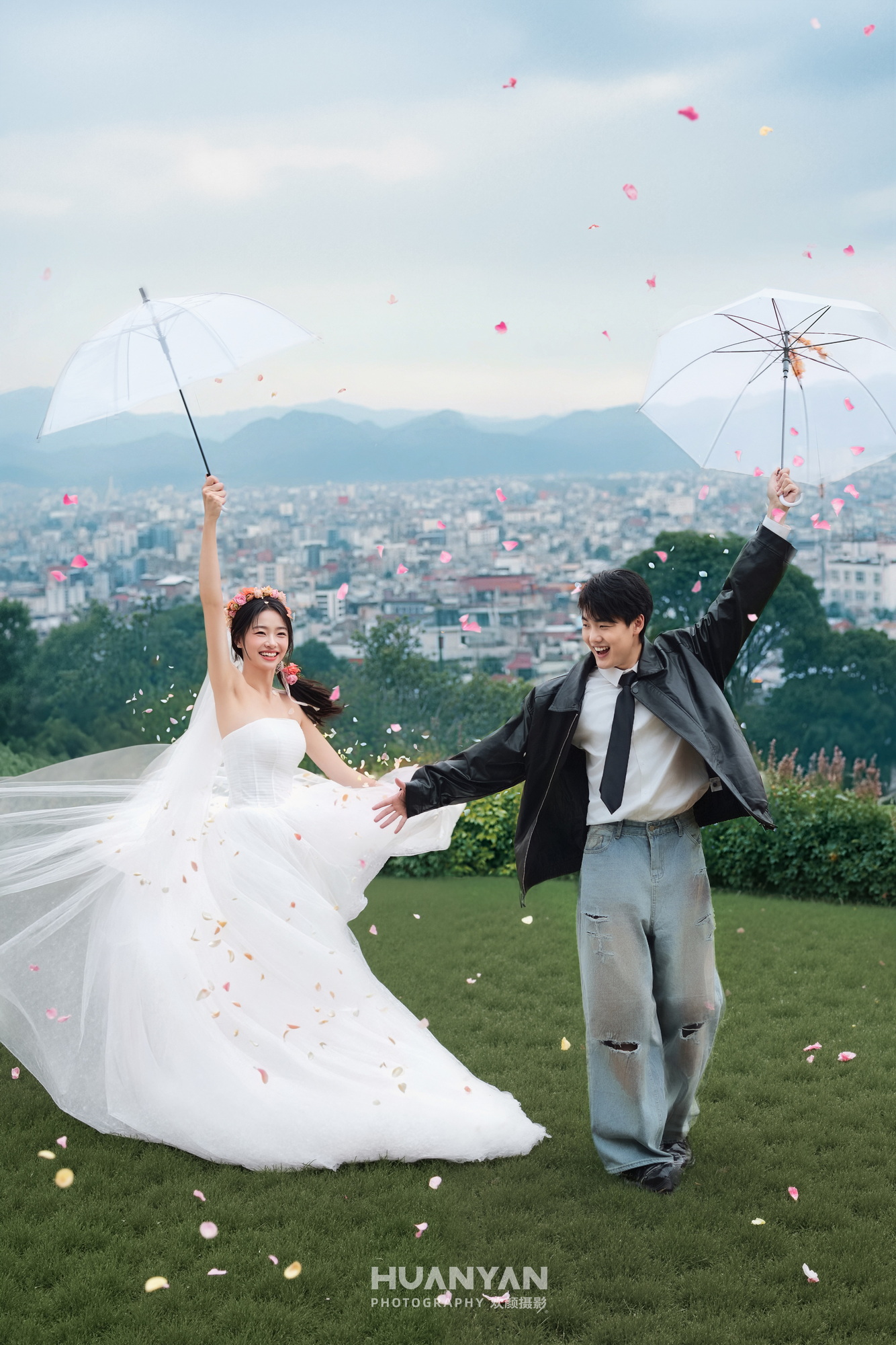柔语：简约风婚纱照室内实拍