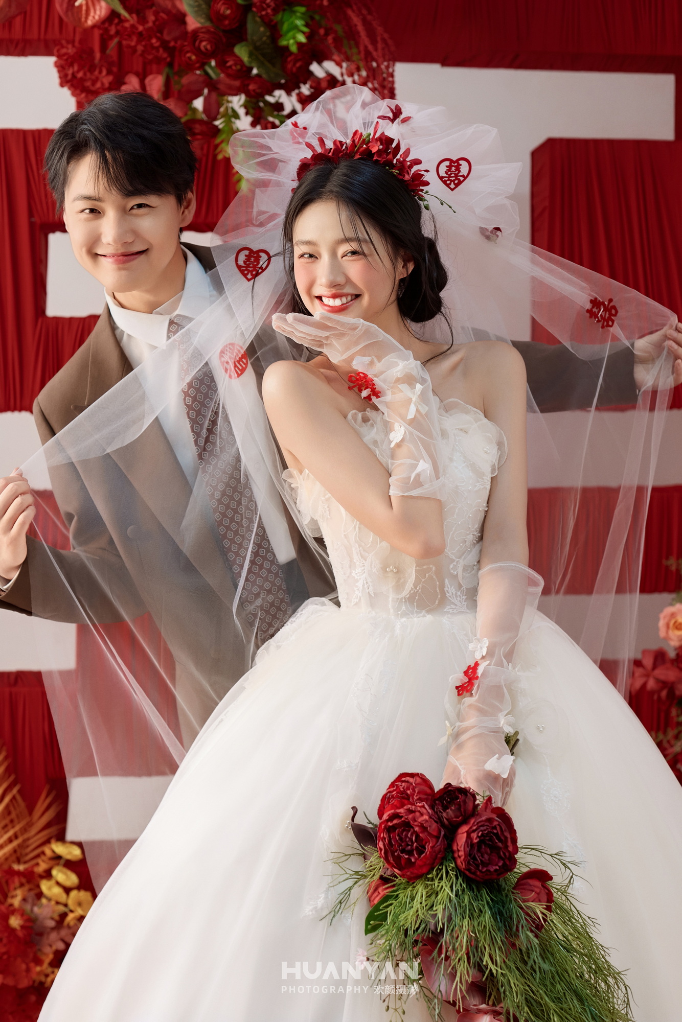 极简风婚纱照 · 室内场景 · 白约客片
