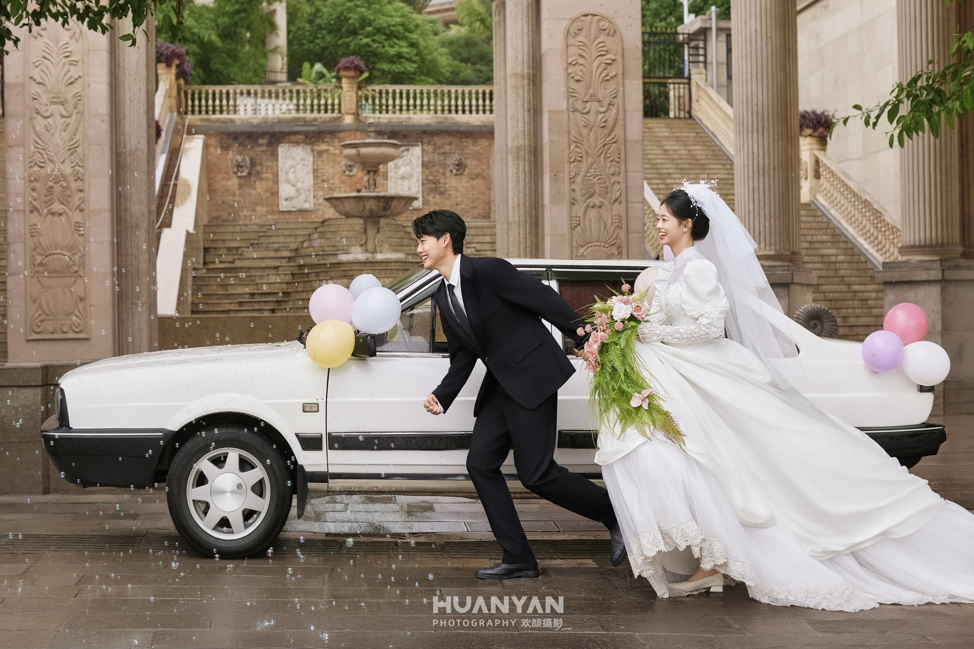 高级感风婚纱照 · 公园场景 · 花光客片