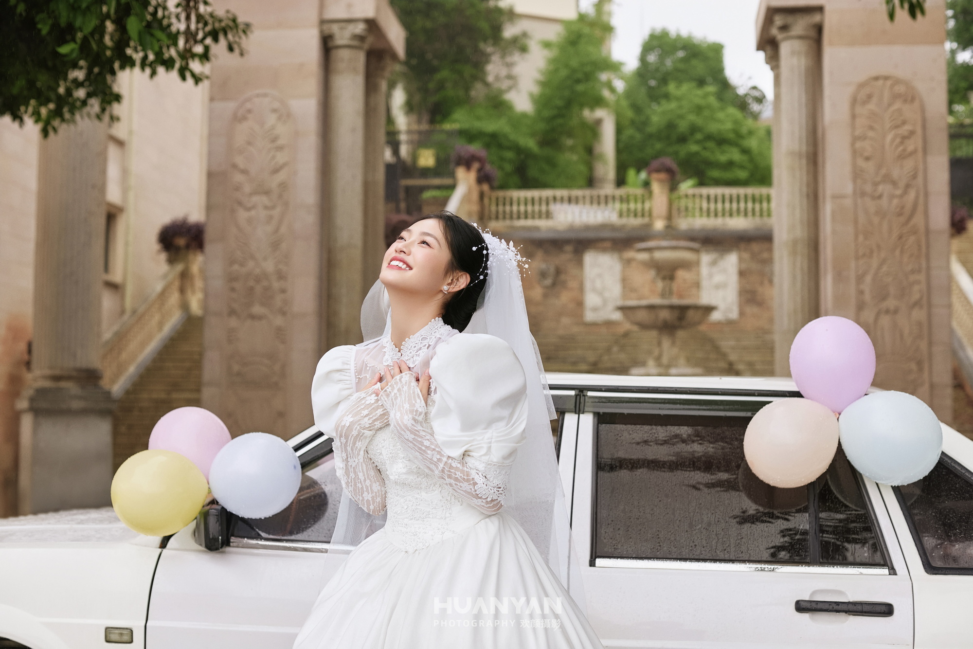 高级感风婚纱照 · 公园场景 · 花光客片