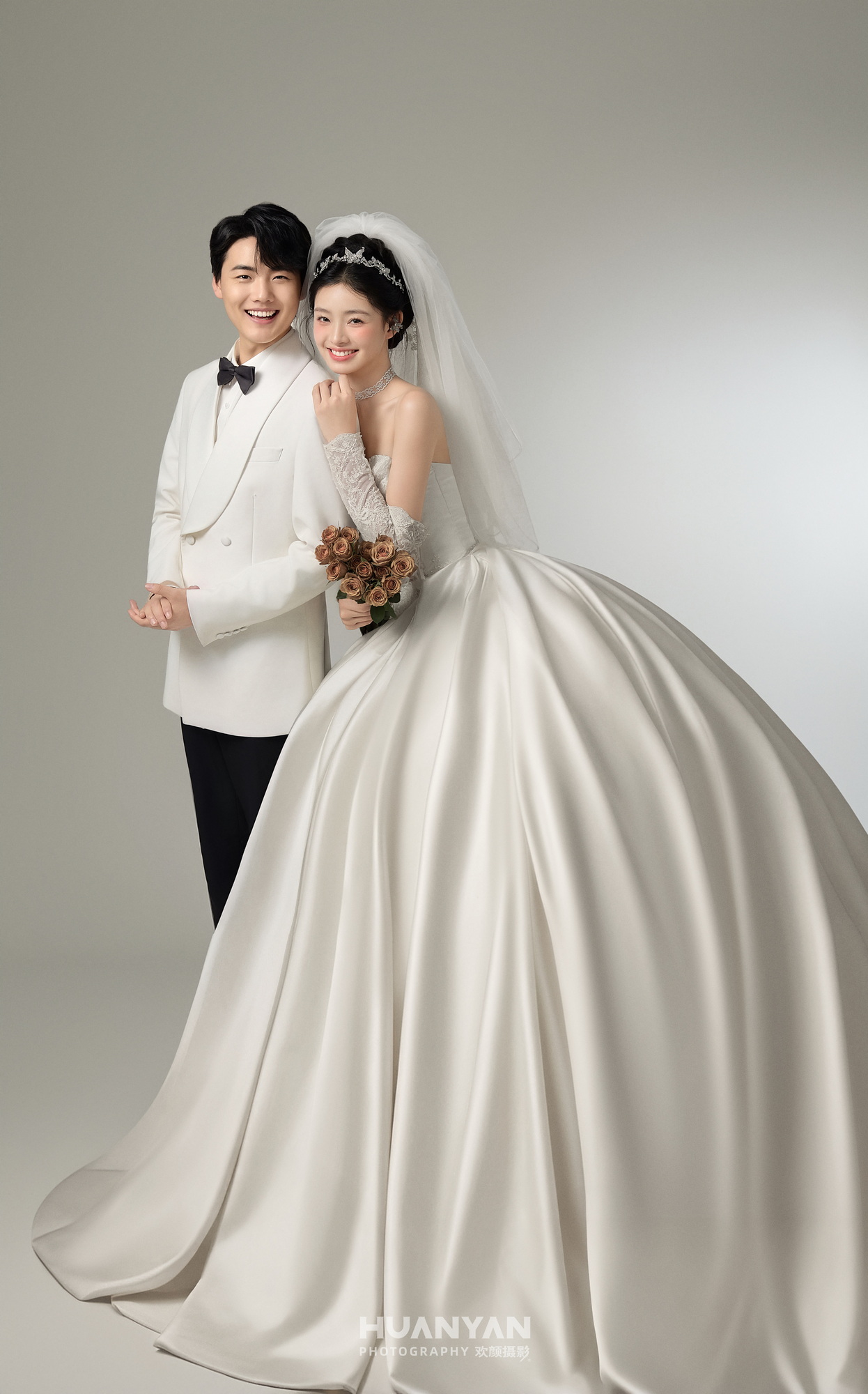简约风婚纱照 · 室内场景 · 棕梦客片