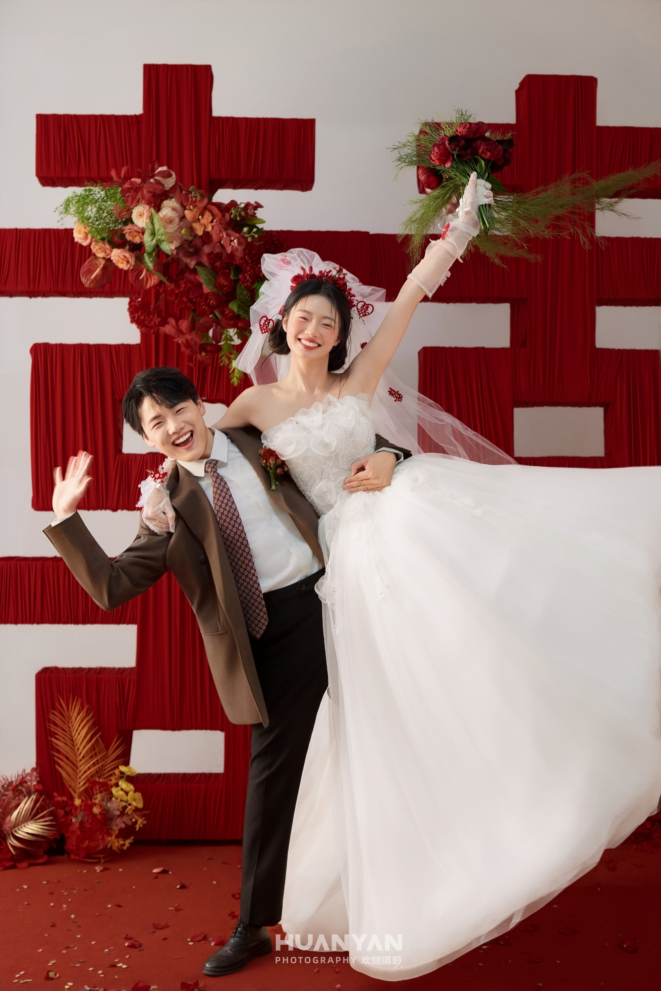 白约：极简风婚纱照室内实拍