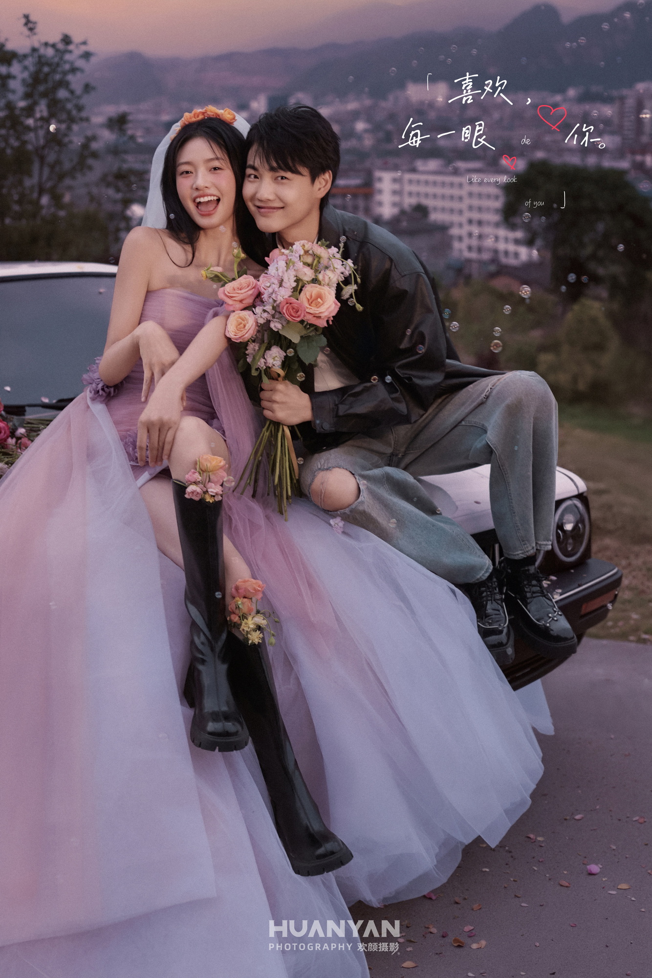 绾约客片第15张｜简约风婚纱照，摄于室内