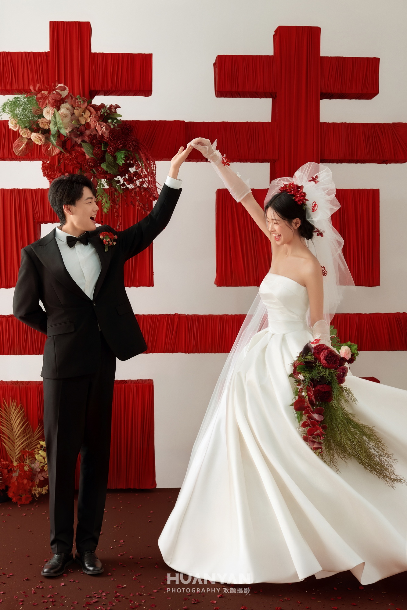 简约风婚纱照 · 室内场景 · 初信客片