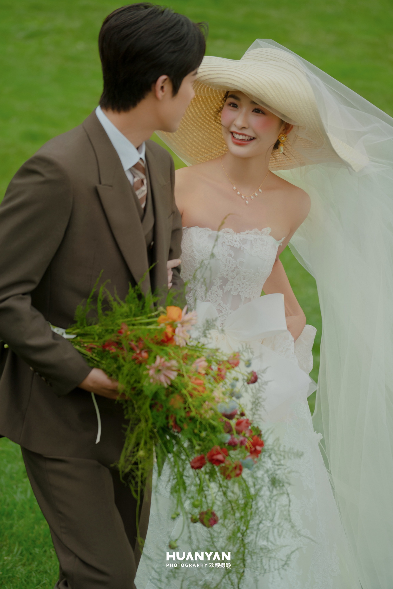 简约风婚纱照 · 室内场景 · 星缘客片