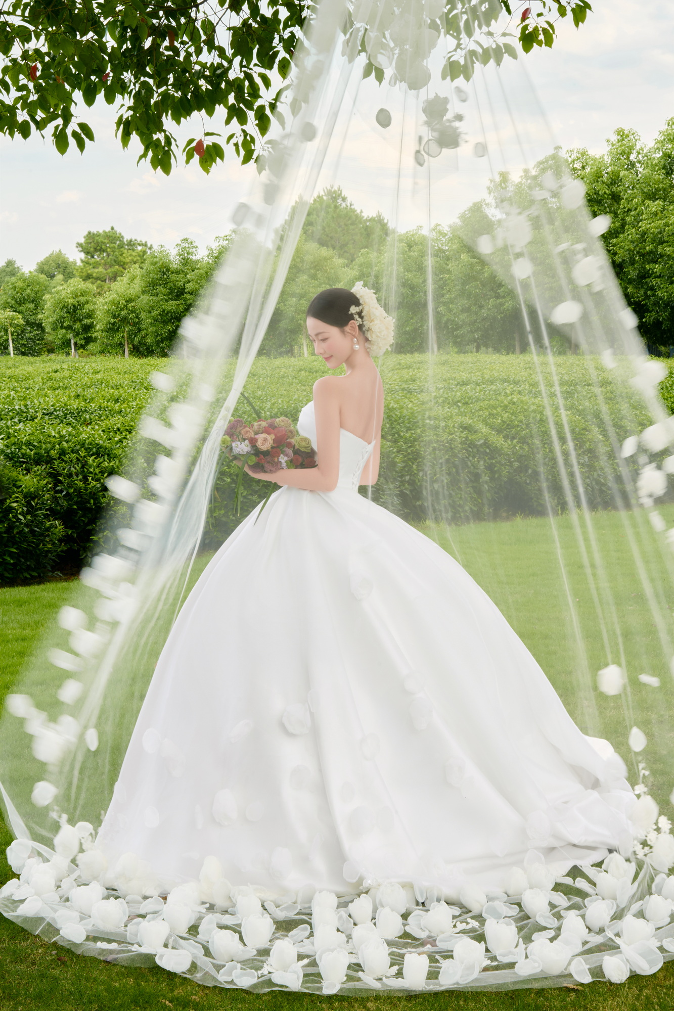 简约风婚纱照 · 室内场景 · 桃缘客片